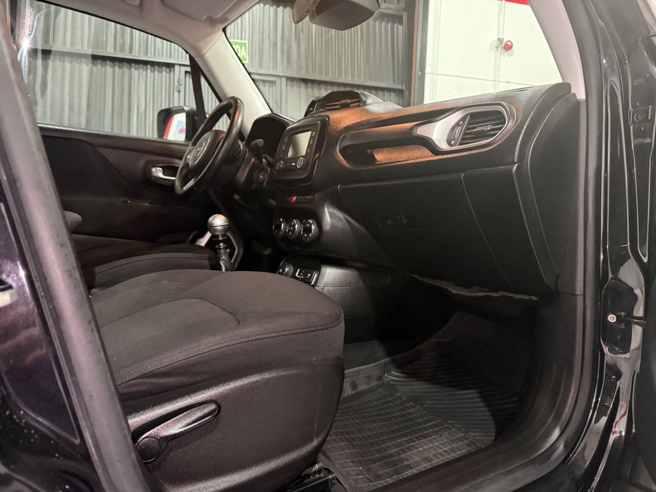 Jeep Renegade 2.0 MultiJet 103 kW (140 CV) Limited 4x4 Active Drive - Foto 10