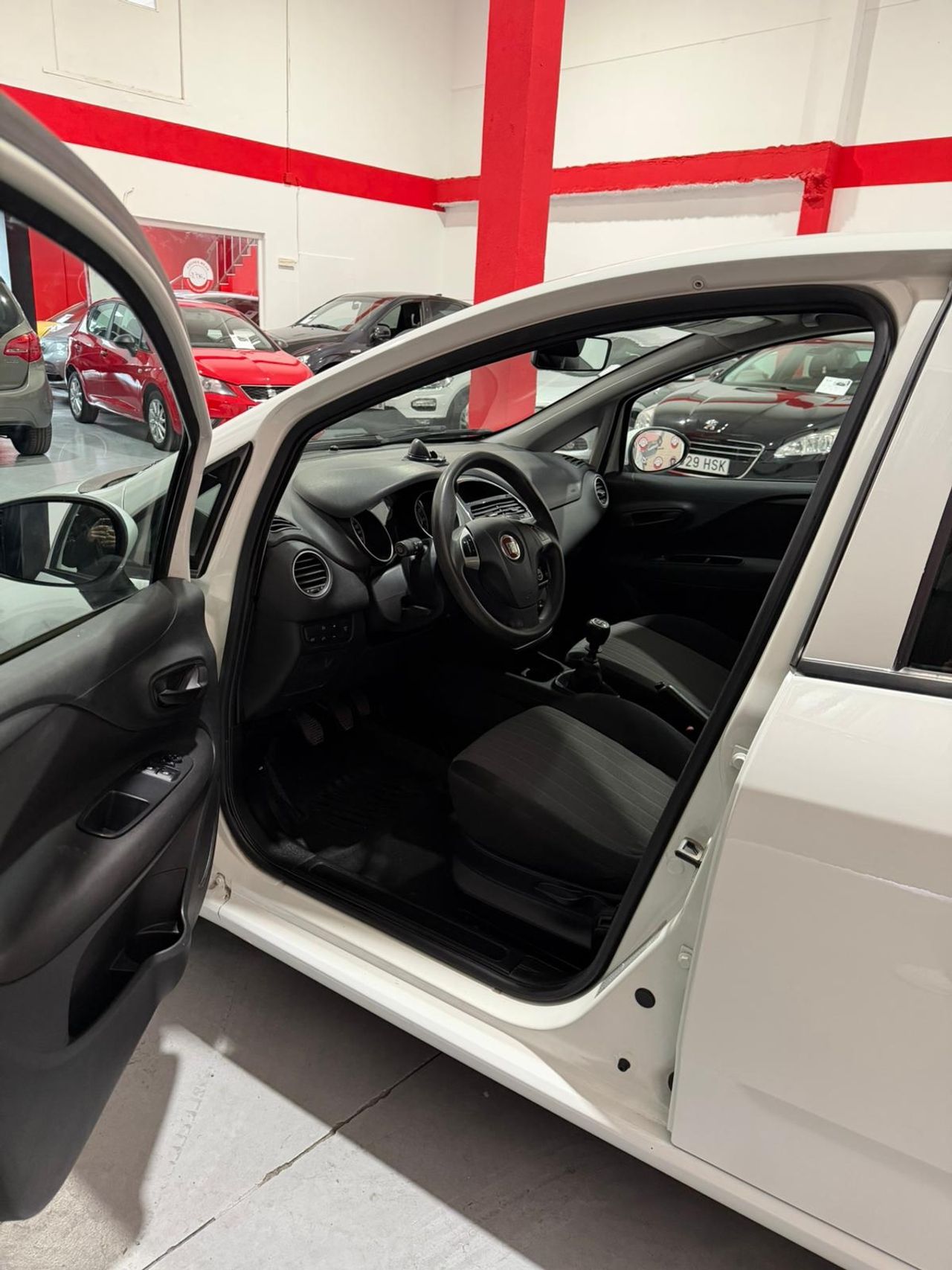 Fiat Punto 1.2 8v Pop 51kW 69CV SS Gasolina - Foto 11