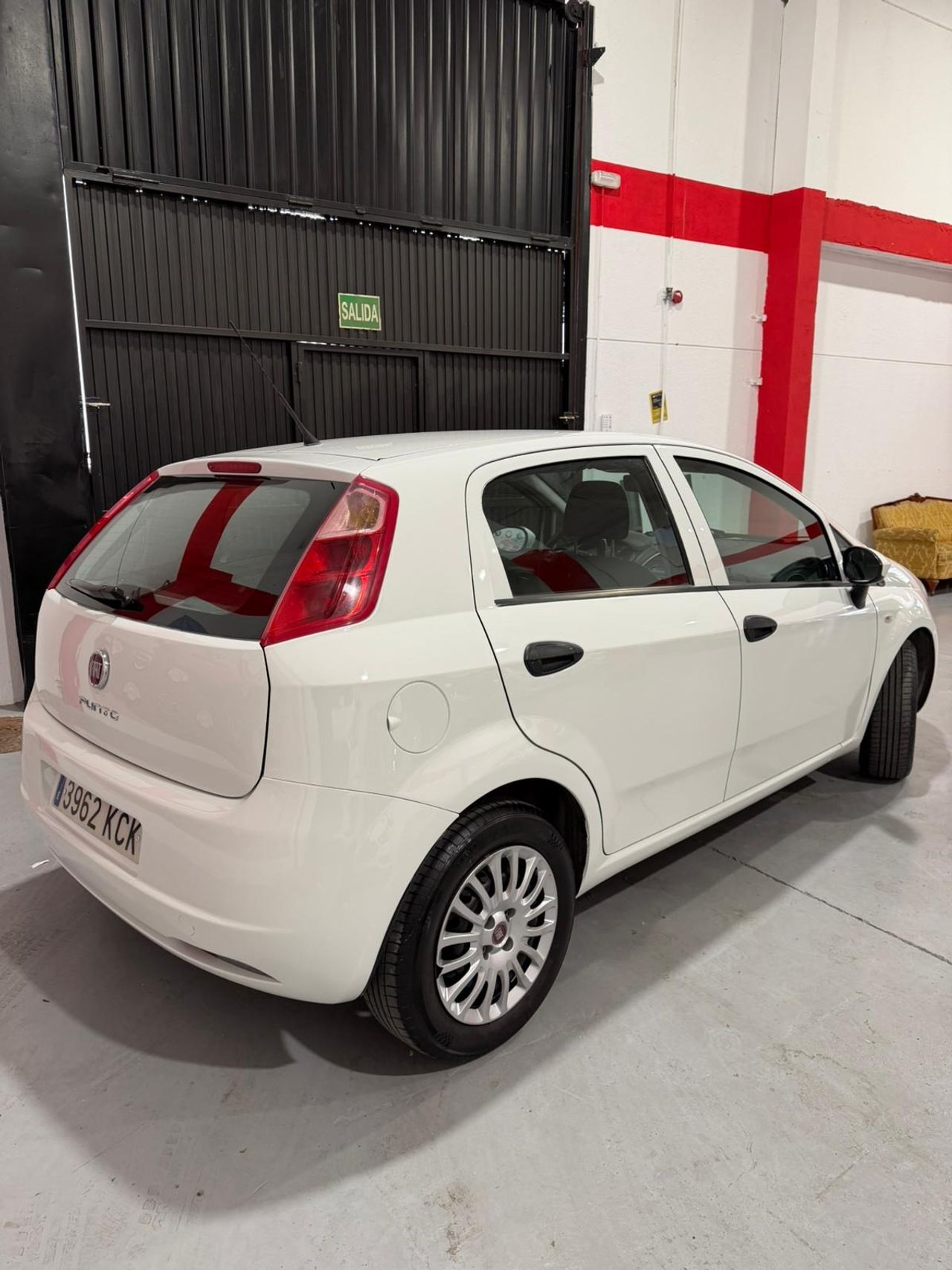 Fiat Punto 1.2 8v Pop 51kW 69CV SS Gasolina - Foto 9