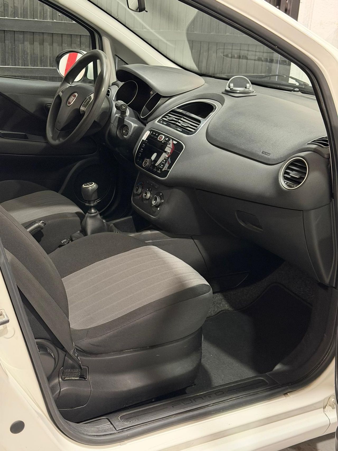 Fiat Punto 1.2 8v Pop 51kW 69CV SS Gasolina - Foto 14