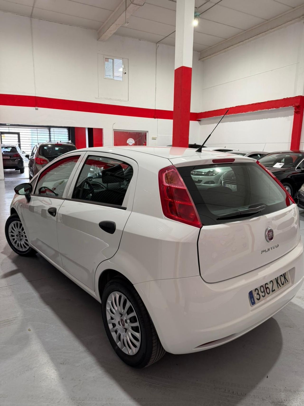 Fiat Punto 1.2 8v Pop 51kW 69CV SS Gasolina - Foto 8
