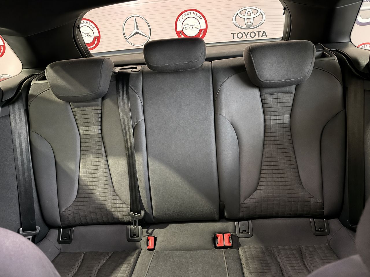 Audi A3 Sportback 30 TFSI S LINE - Foto 12