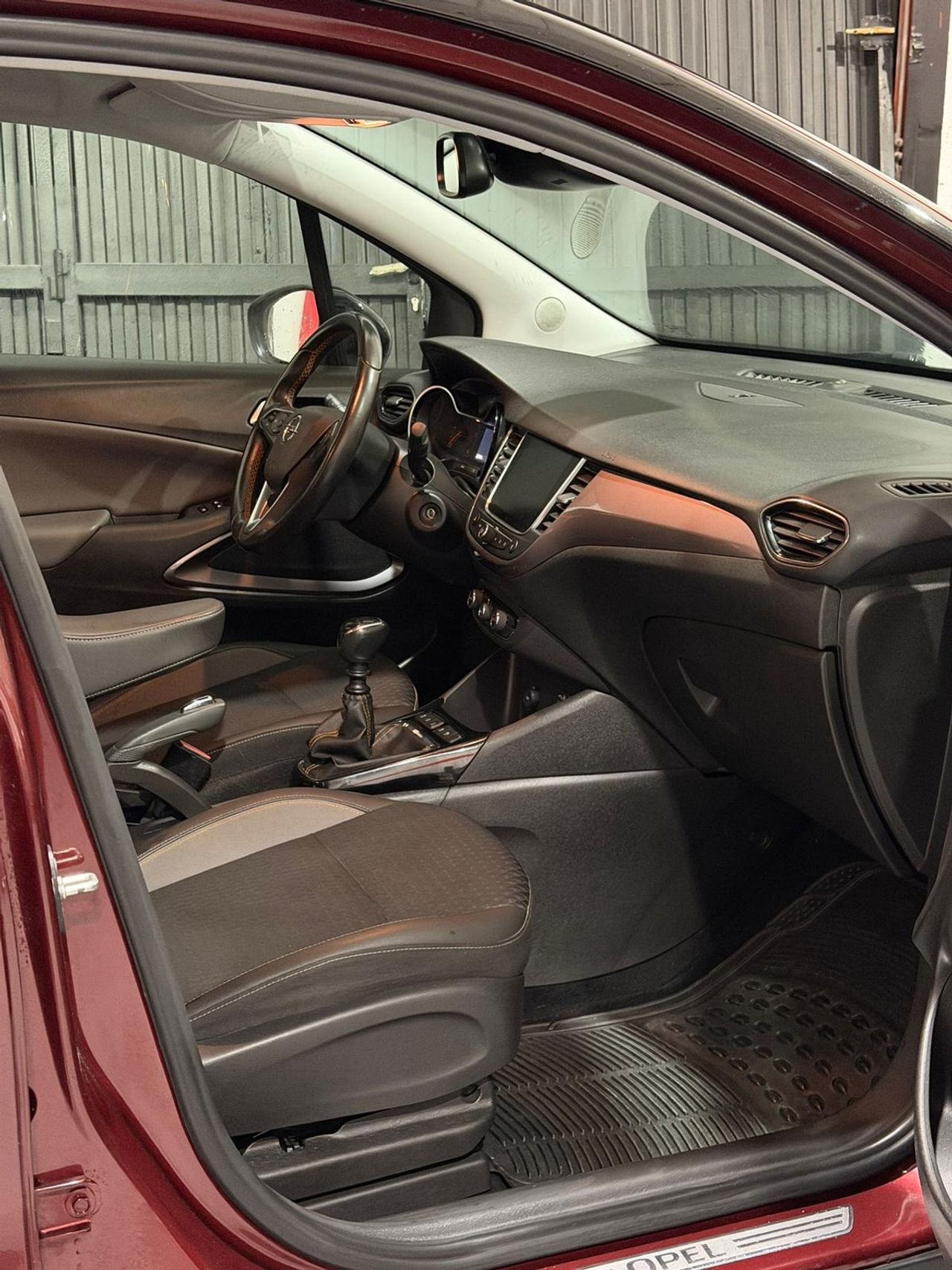 Opel Crossland X Turbo D 1.6 - Foto 16