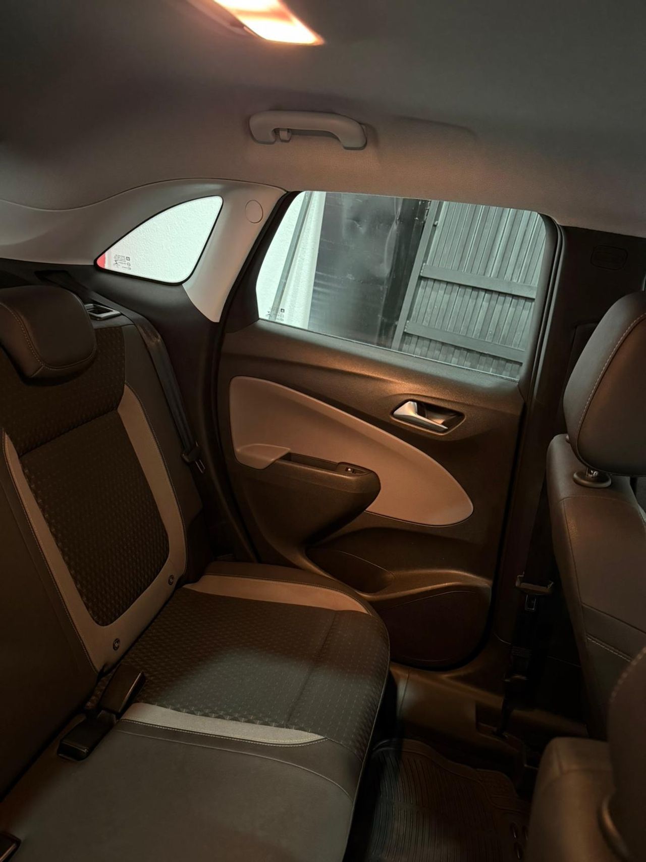 Opel Crossland X Turbo D 1.6 - Foto 17