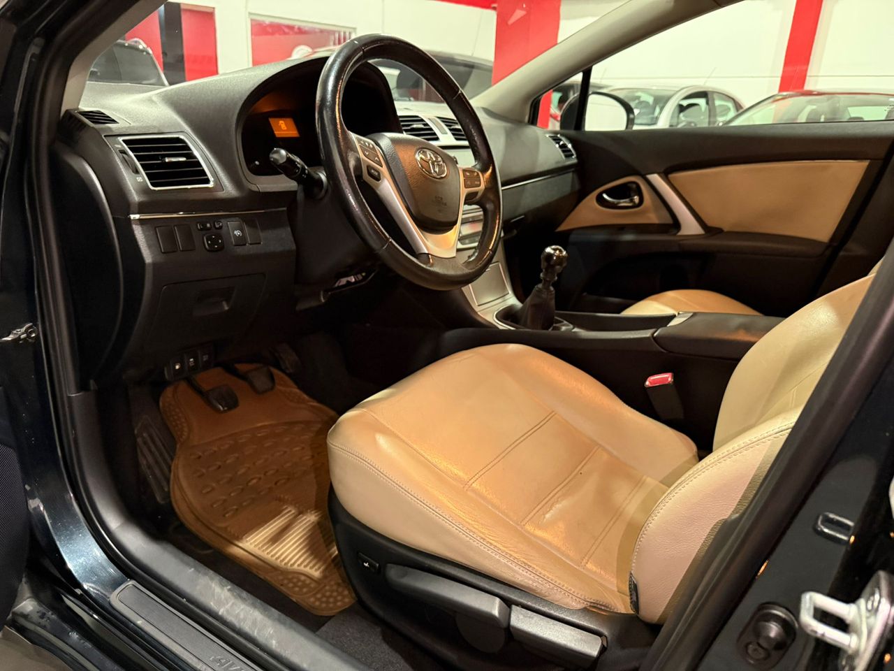 Toyota Avensis Sedán 120D Advance - Foto 13