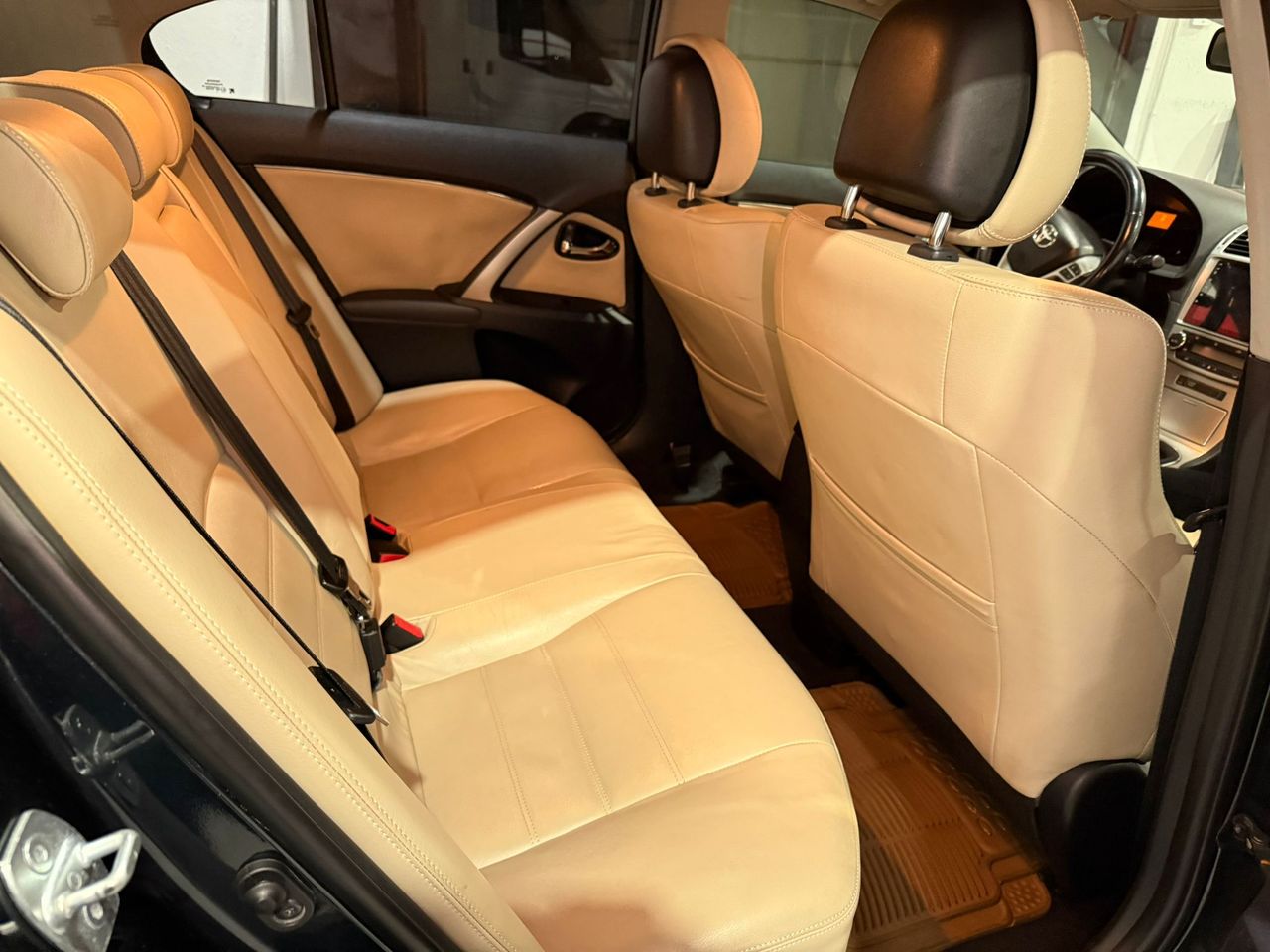 Toyota Avensis Sedán 120D Advance - Foto 16