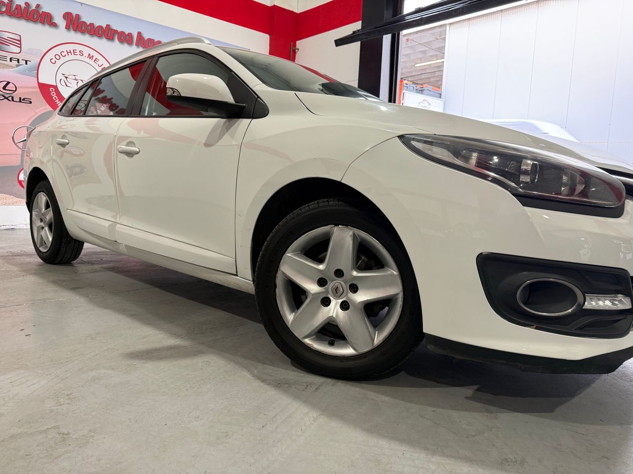 Renault Megane Mégane Sport Tourer Limited Energy dCi 110 S&S - Foto 5