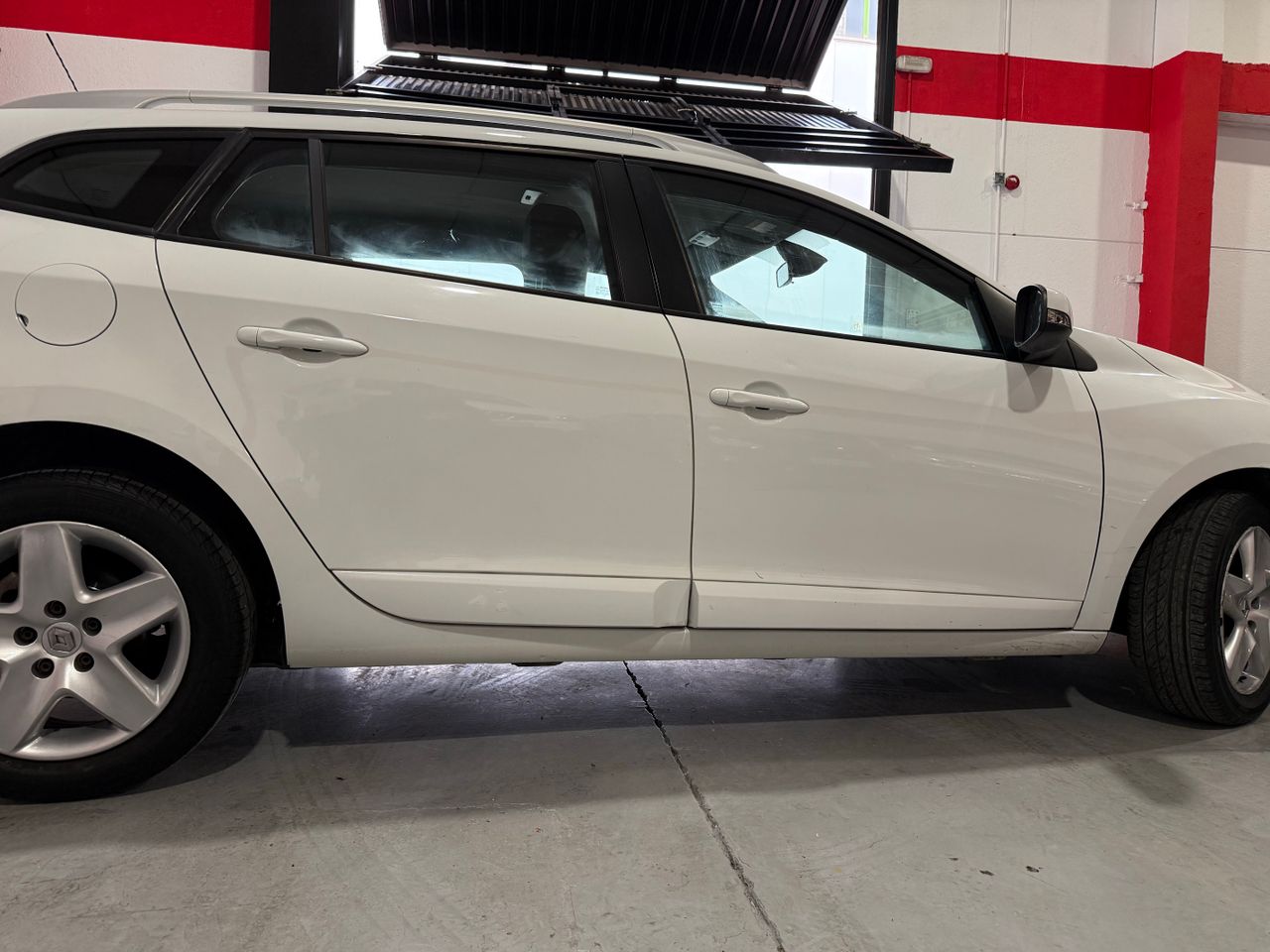 Renault Megane Mégane Sport Tourer Limited Energy dCi 110 S&S - Foto 6