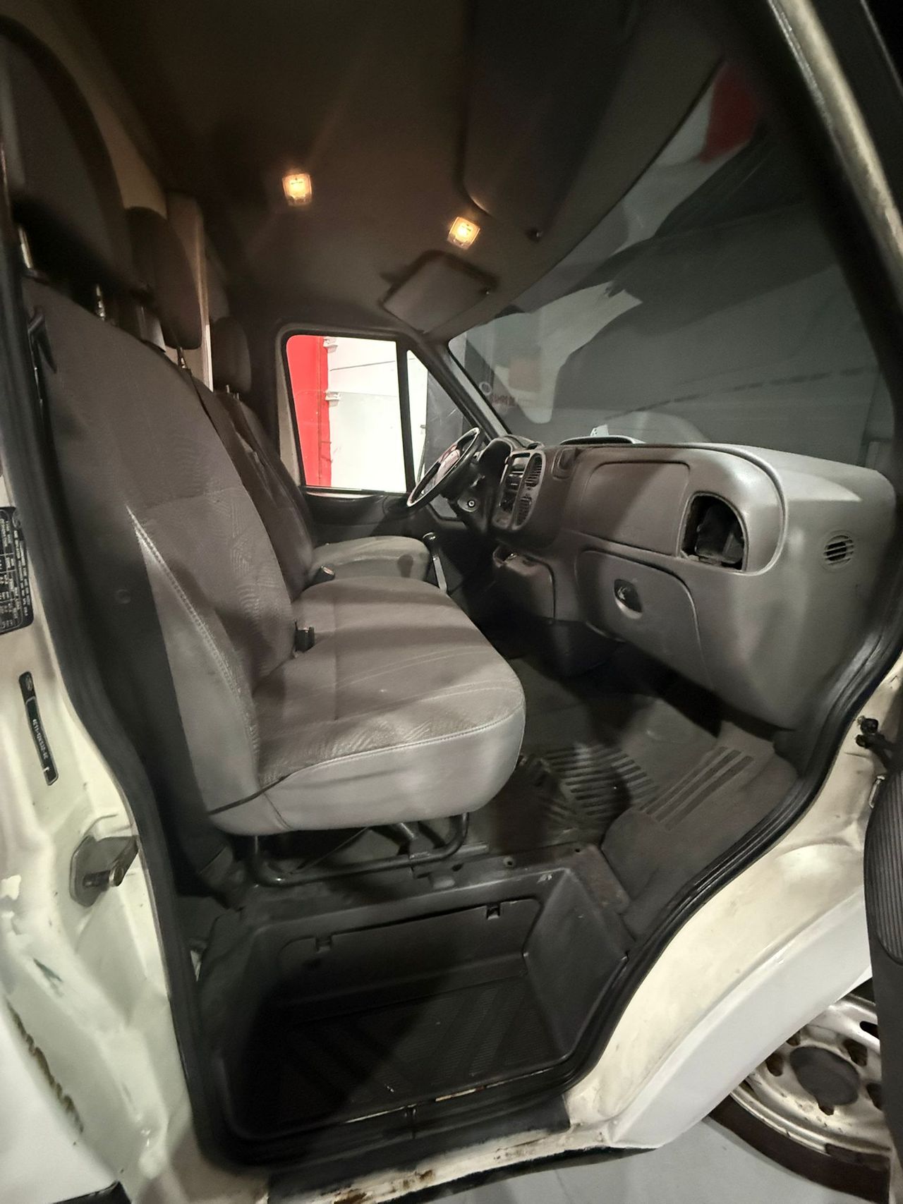 Ford Transit t260 TDCI 125 CV ISOTERMO - Foto 14