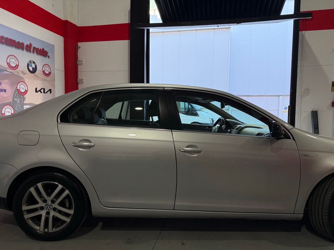 Volkswagen Jetta 2.0 TDI 140 DPF Highline - Foto 6