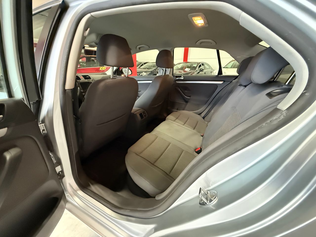 Volkswagen Jetta 2.0 TDI 140 DPF Highline - Foto 11