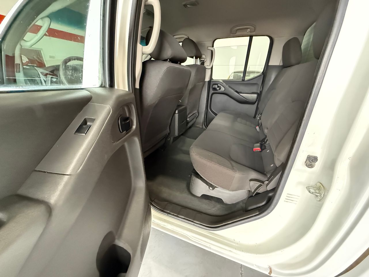 Nissan Navara 2.5dCi (171 CV) XE Doble Cabina 4x4 - Foto 11