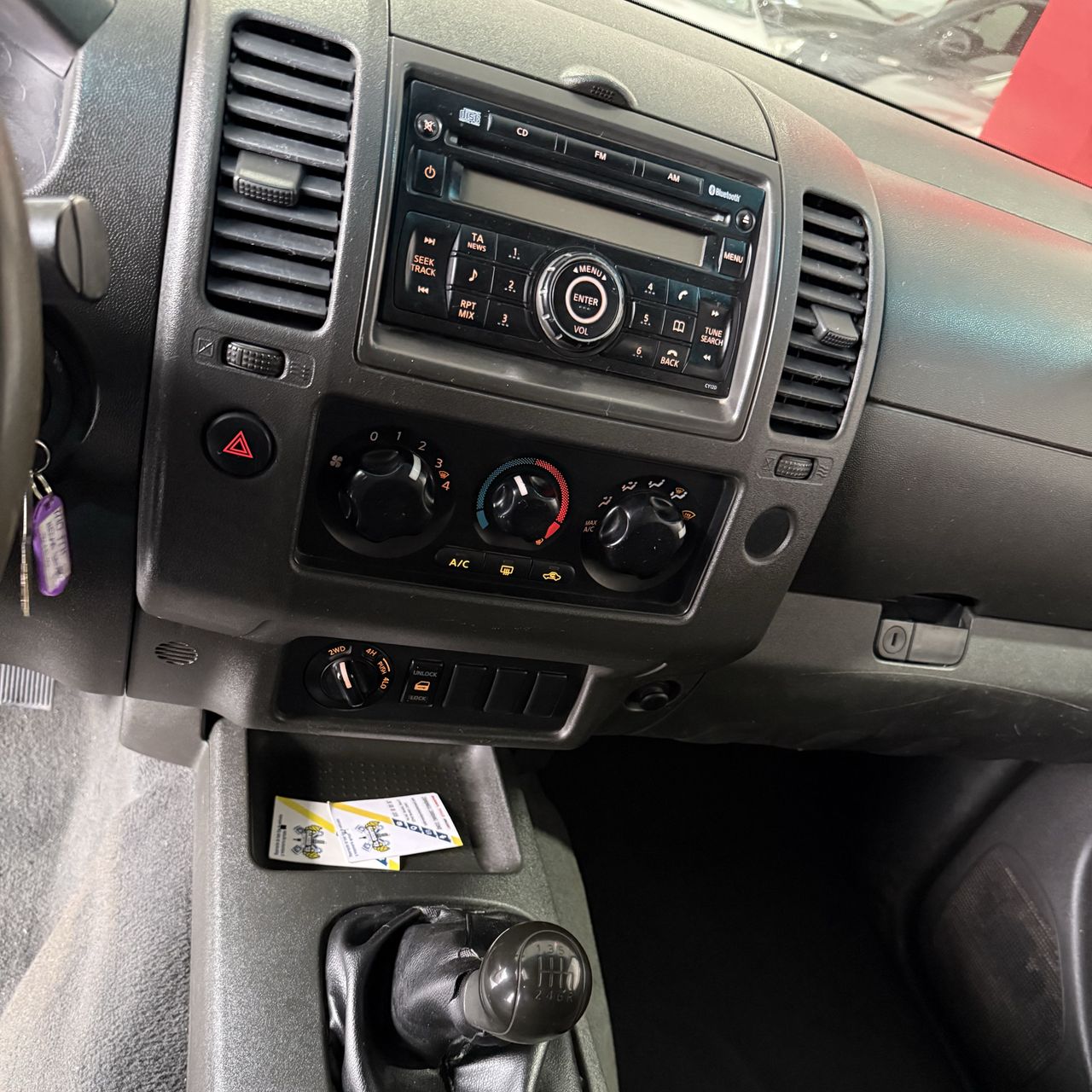 Nissan Navara 2.5dCi (171 CV) XE Doble Cabina 4x4 - Foto 20