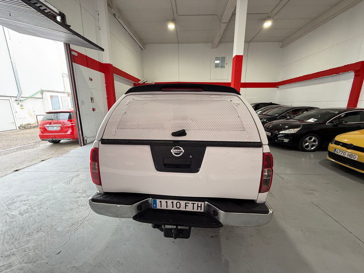 Nissan Navara 2.5dCi (171 CV) XE Doble Cabina 4x4 - Foto 8