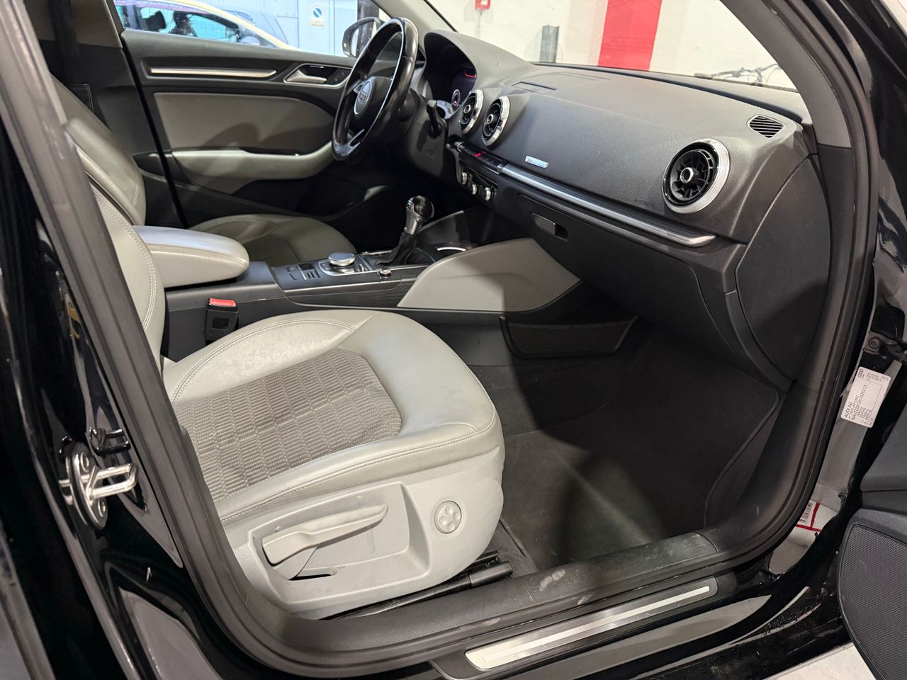 Audi A3 Sedan 1.6 TDI clean diesel 110 CV S tronic 7 vel. Attraction - Foto 12