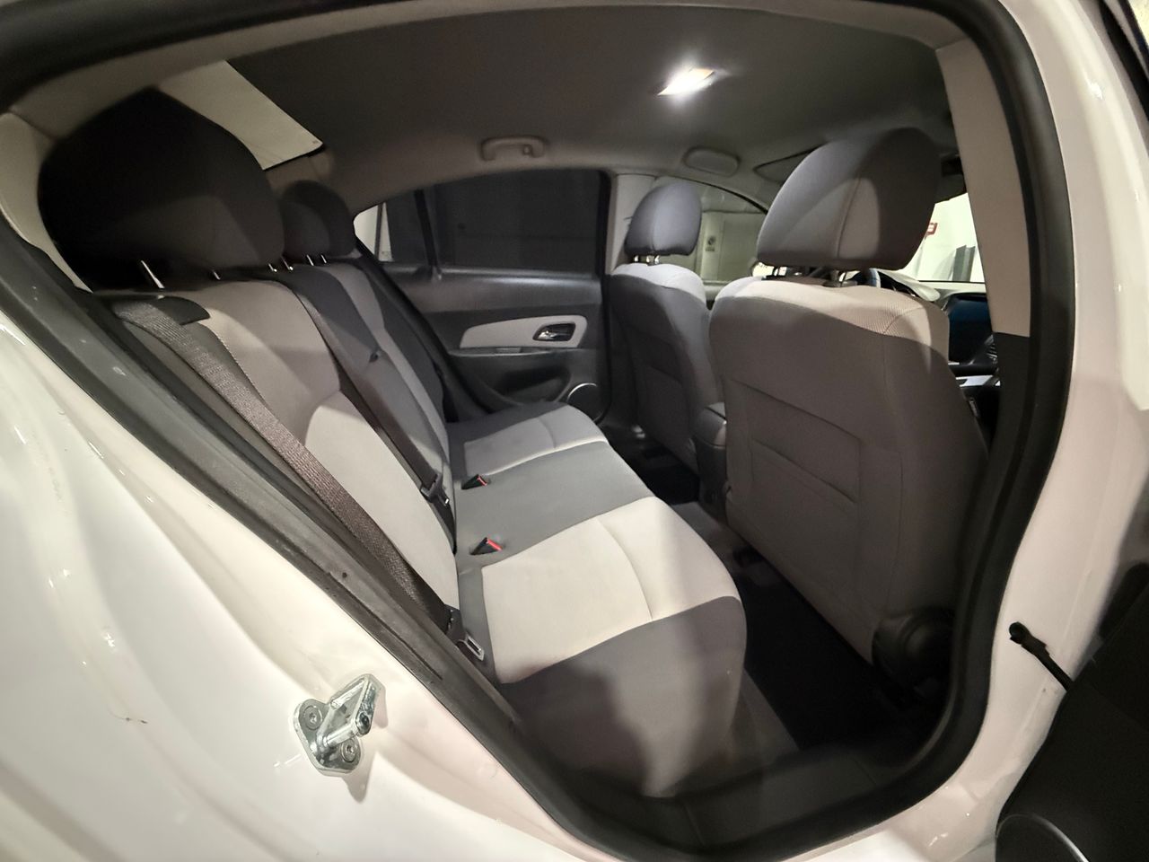 Chevrolet Cruze 1.6 LS 124 CV 4p - Foto 15