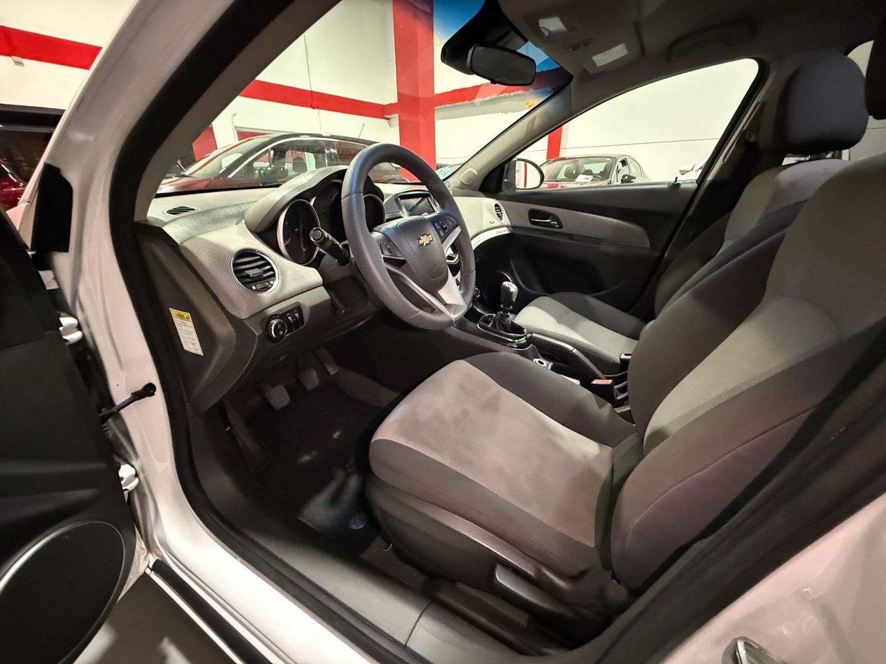 Chevrolet Cruze 1.6 LS 124 CV 4p - Foto 11