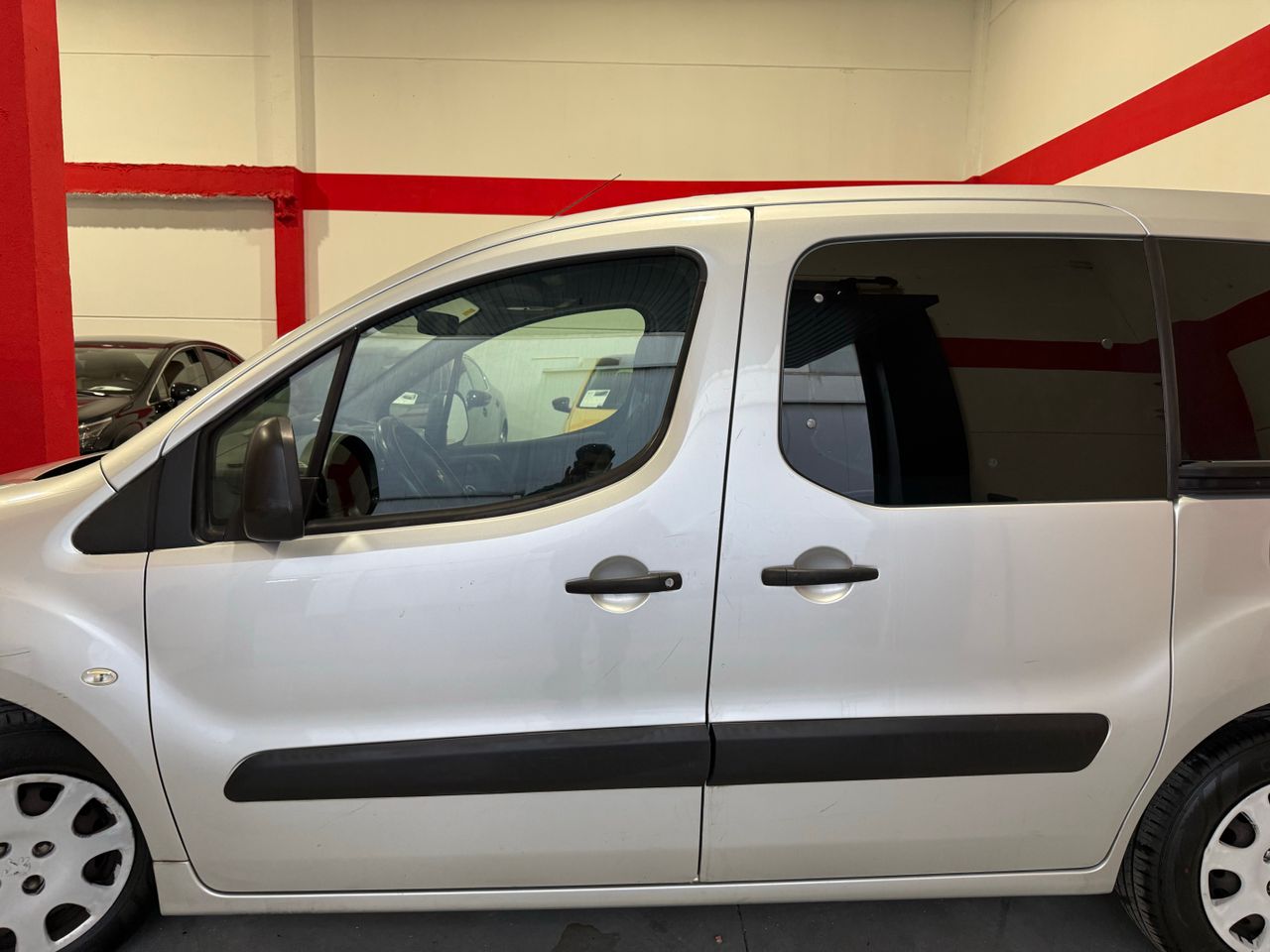 Peugeot Partner Nuevo  Tepee Confort HDi 90 - Foto 3