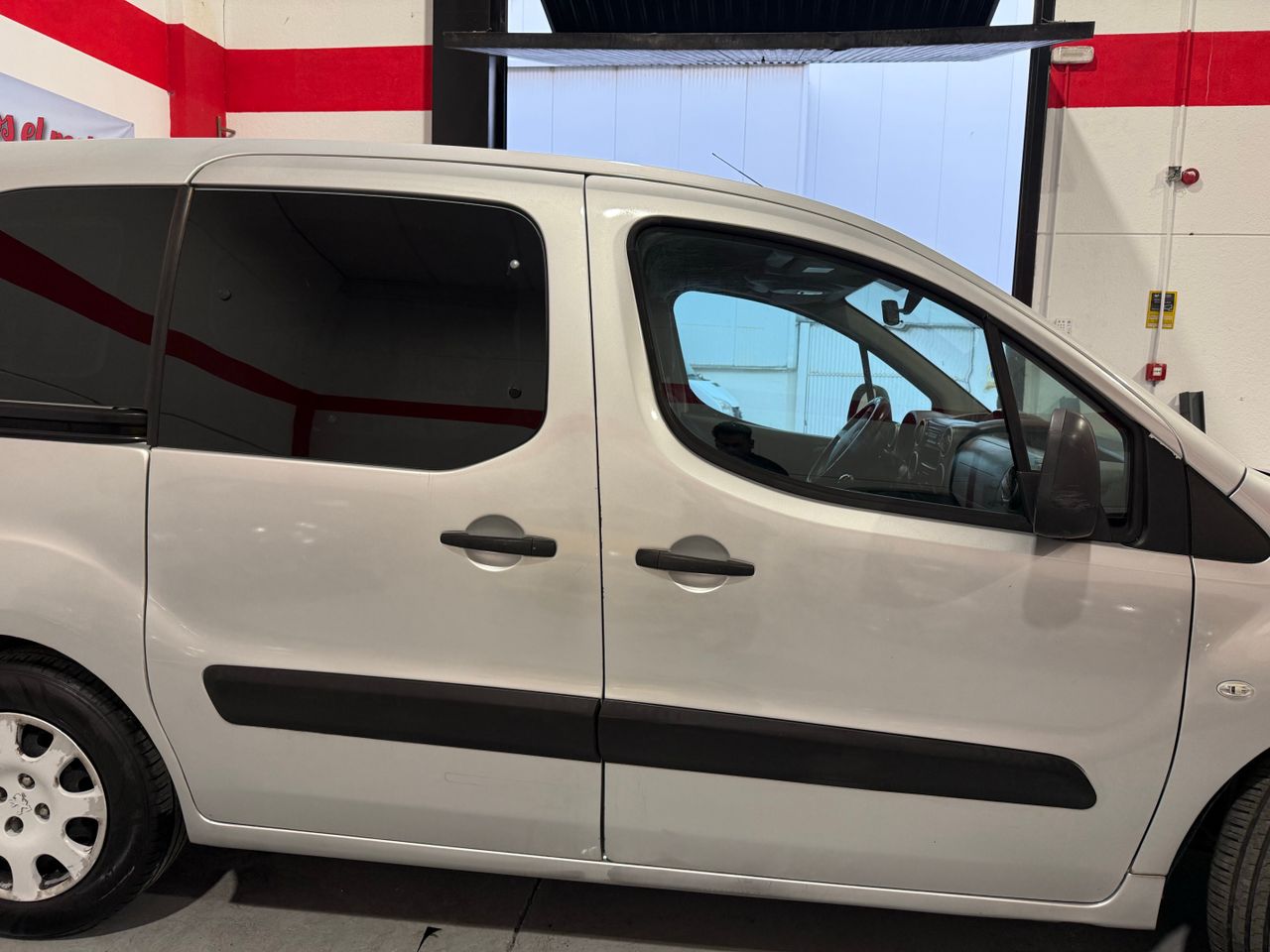 Peugeot Partner Nuevo  Tepee Confort HDi 90 - Foto 6