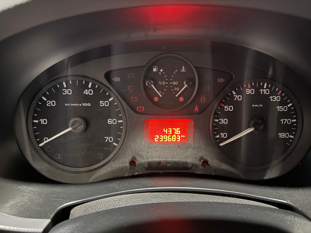 Peugeot Partner Nuevo  Tepee Confort HDi 90 - Foto 19