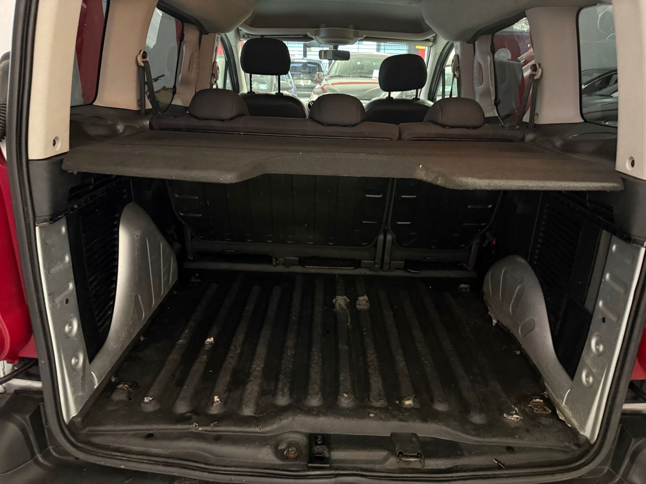 Peugeot Partner Nuevo  Tepee Confort HDi 90 - Foto 10