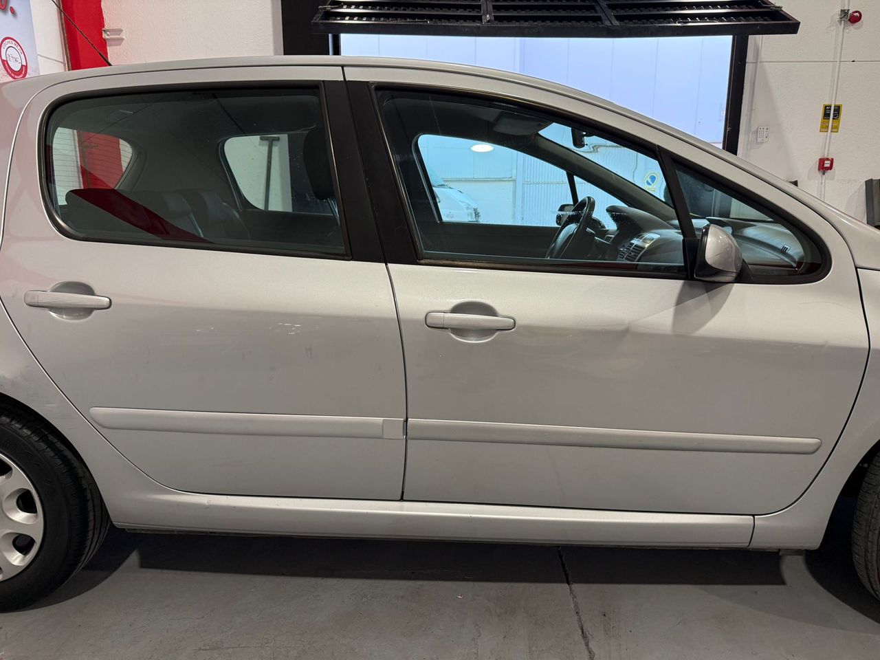 Peugeot 307 5p XS+ 1.4 16v - Foto 5