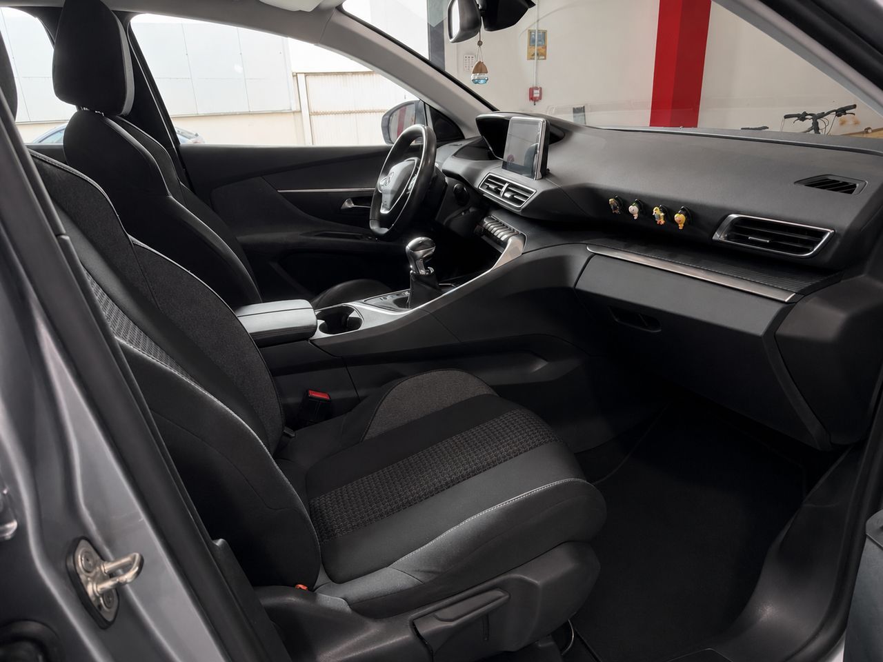 Peugeot 5008 Allure BlueHDi 130 S&S - Foto 19