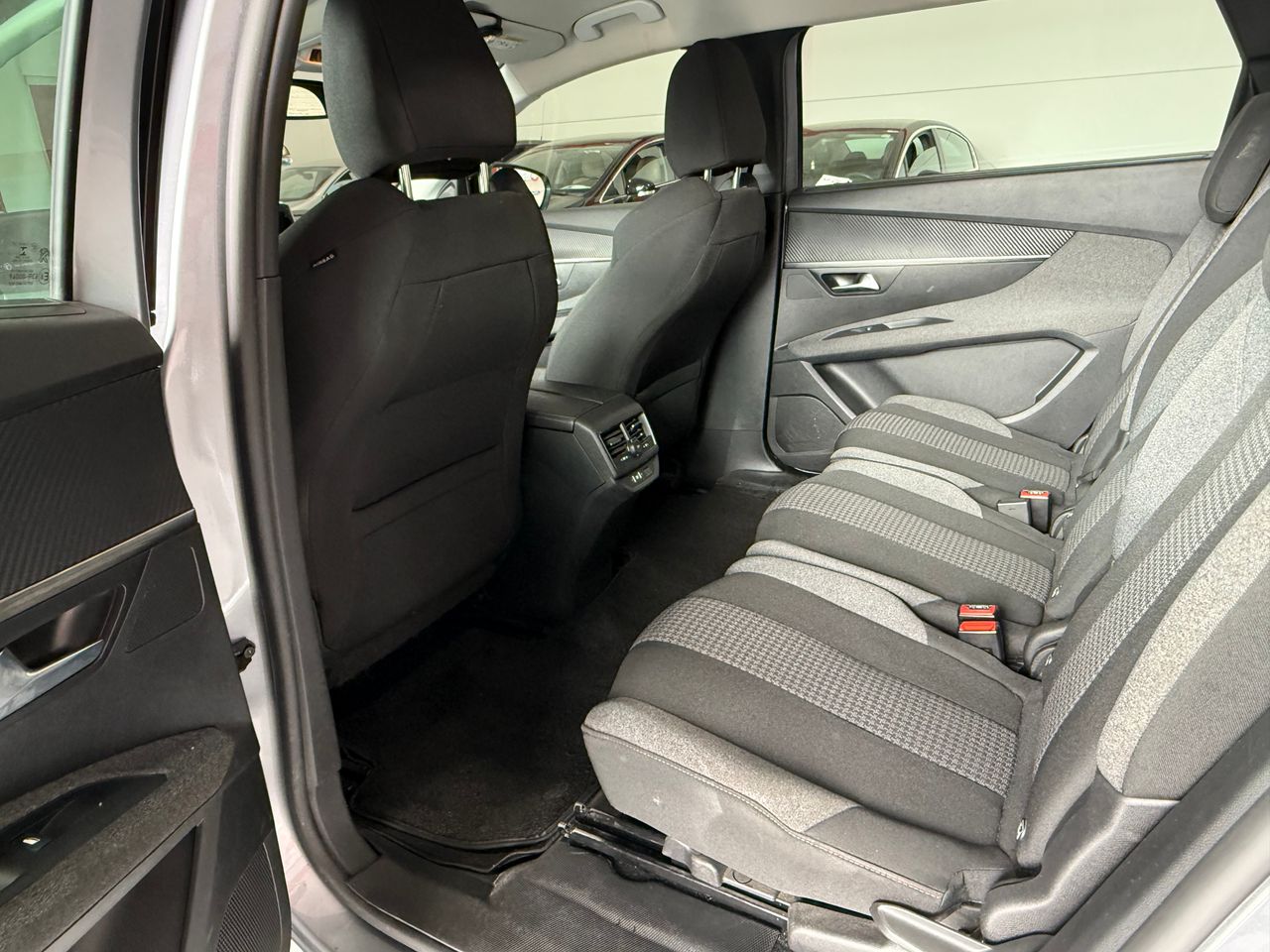 Peugeot 5008 Allure BlueHDi 130 S&S - Foto 11