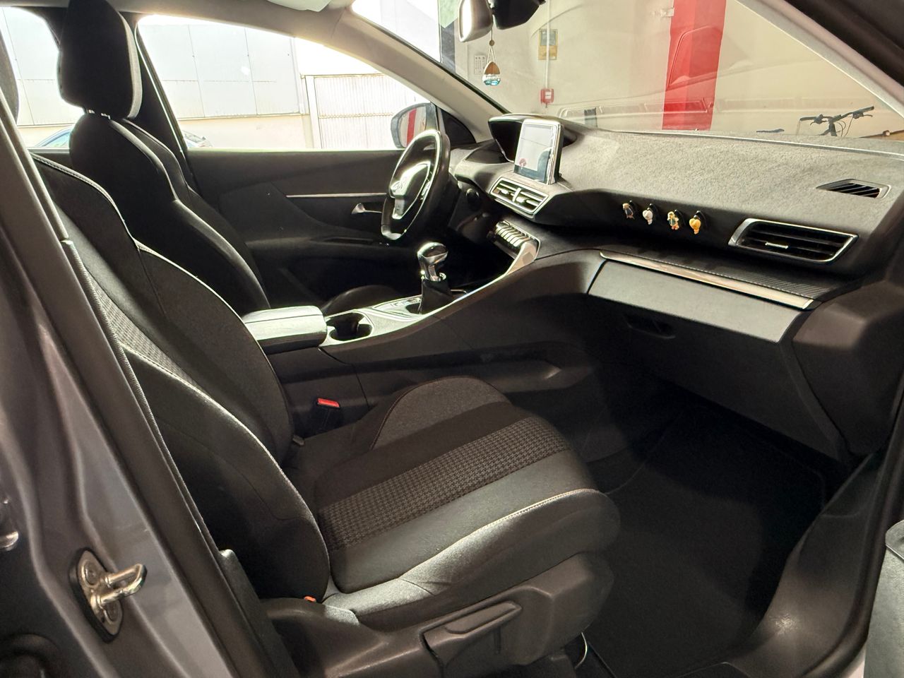 Peugeot 5008 Allure BlueHDi 130 S&S - Foto 16