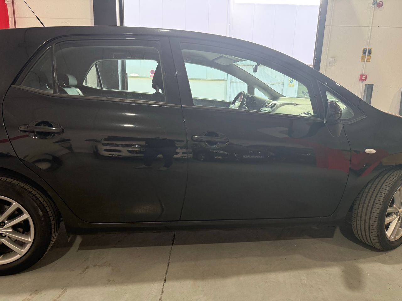 Toyota Auris 5p 1.33 VVT-i Active - Foto 6