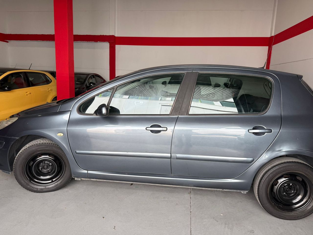 Peugeot 307 5p XS 1.6 HDI 90 - Foto 6