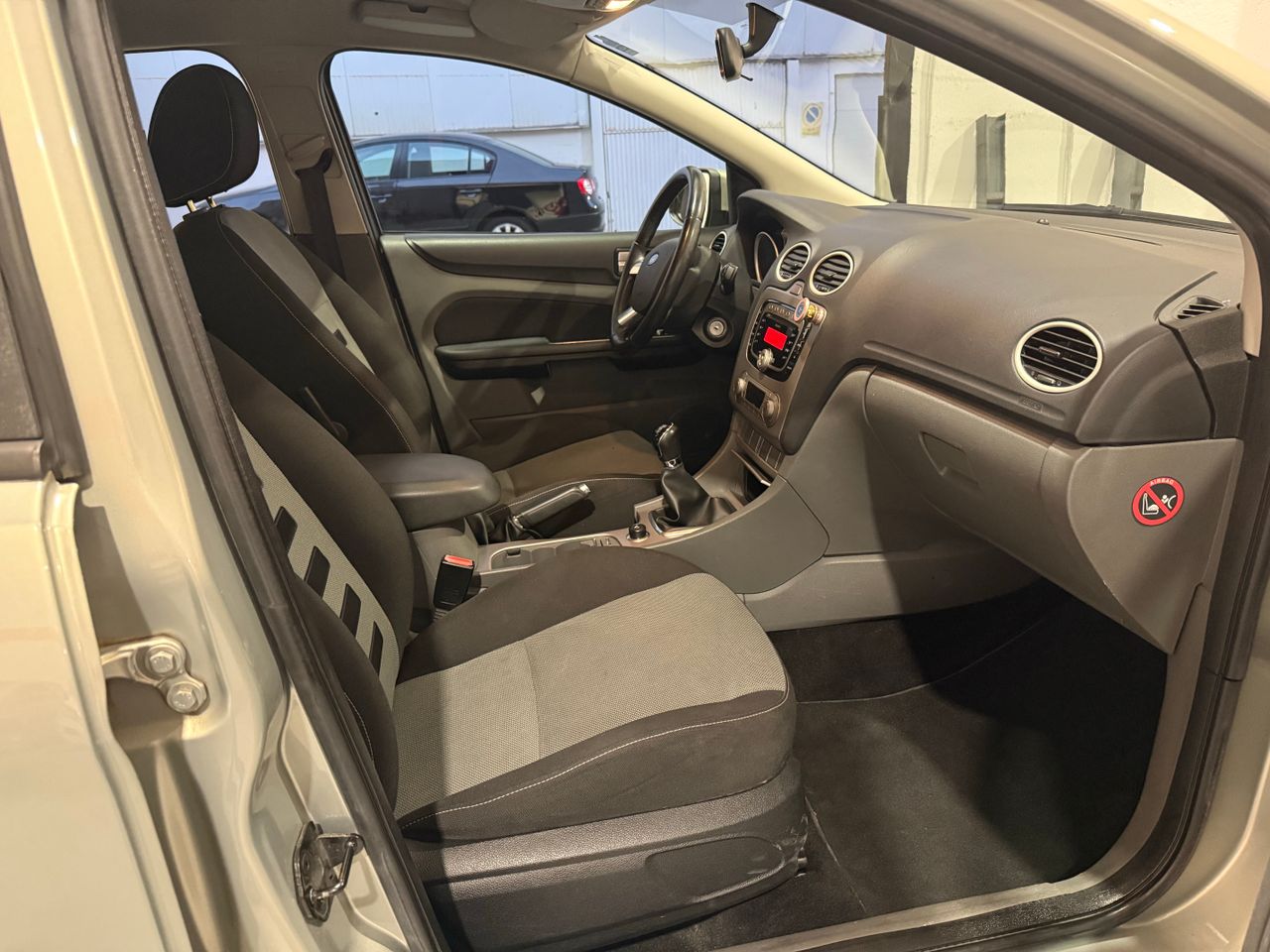 Ford Focus Berlina Trend 1.6 Ti-VCT - Foto 15