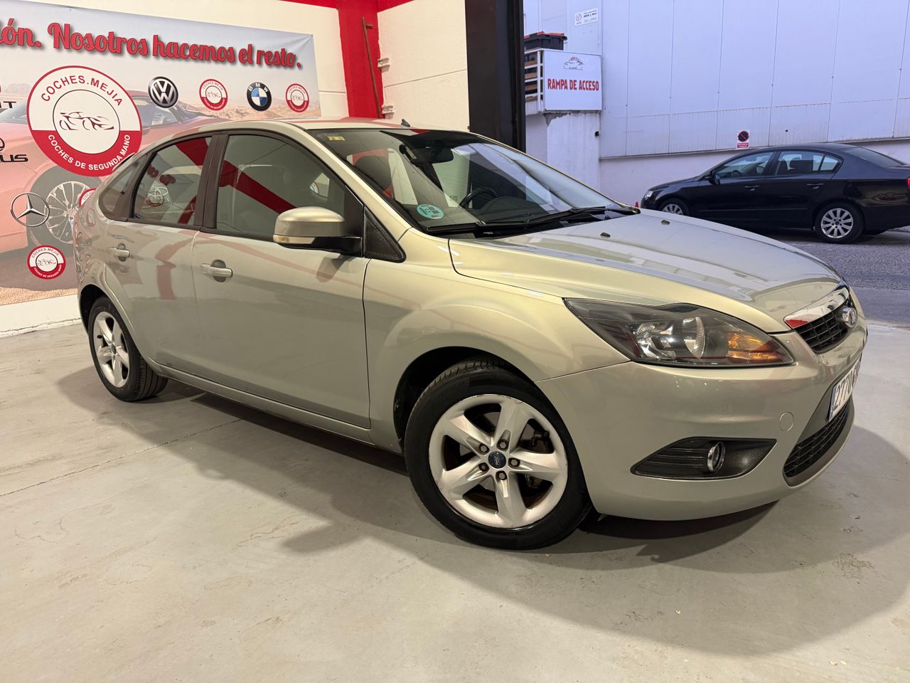 Ford Focus Berlina Trend 1.6 Ti-VCT - Foto 3