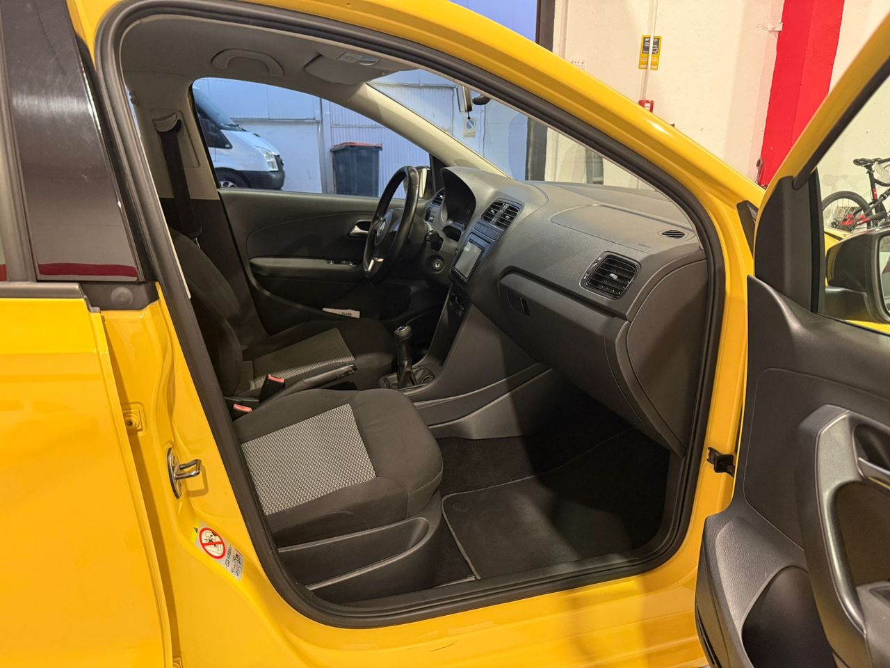 Volkswagen Polo 5p Advance 1.6 TDI 90 CV - Foto 17