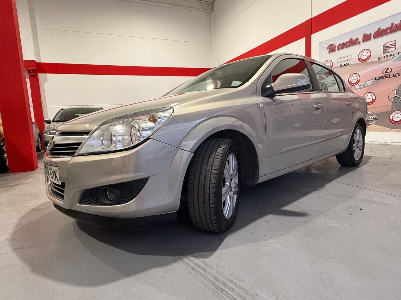 Opel Astra Sedan Edition 1.7 CDTi 110 CV - Foto 3