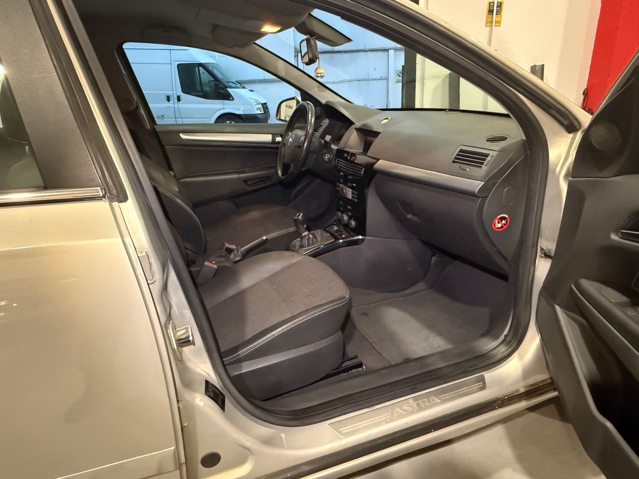 Opel Astra Sedan Edition 1.7 CDTi 110 CV - Foto 14