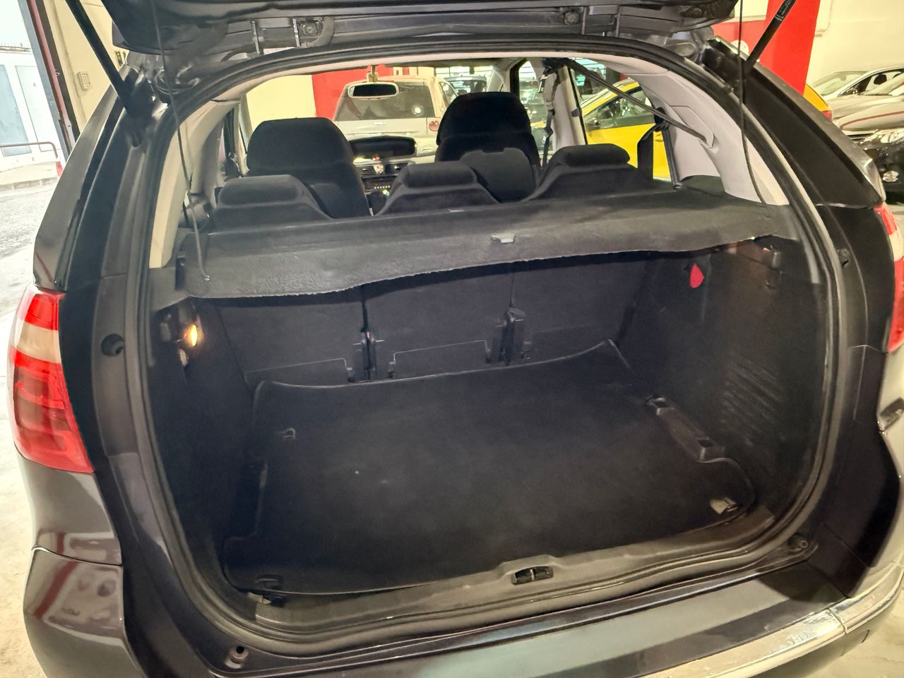 Citroën C4 Picasso HDi 110 FAP Exclusive - Foto 13