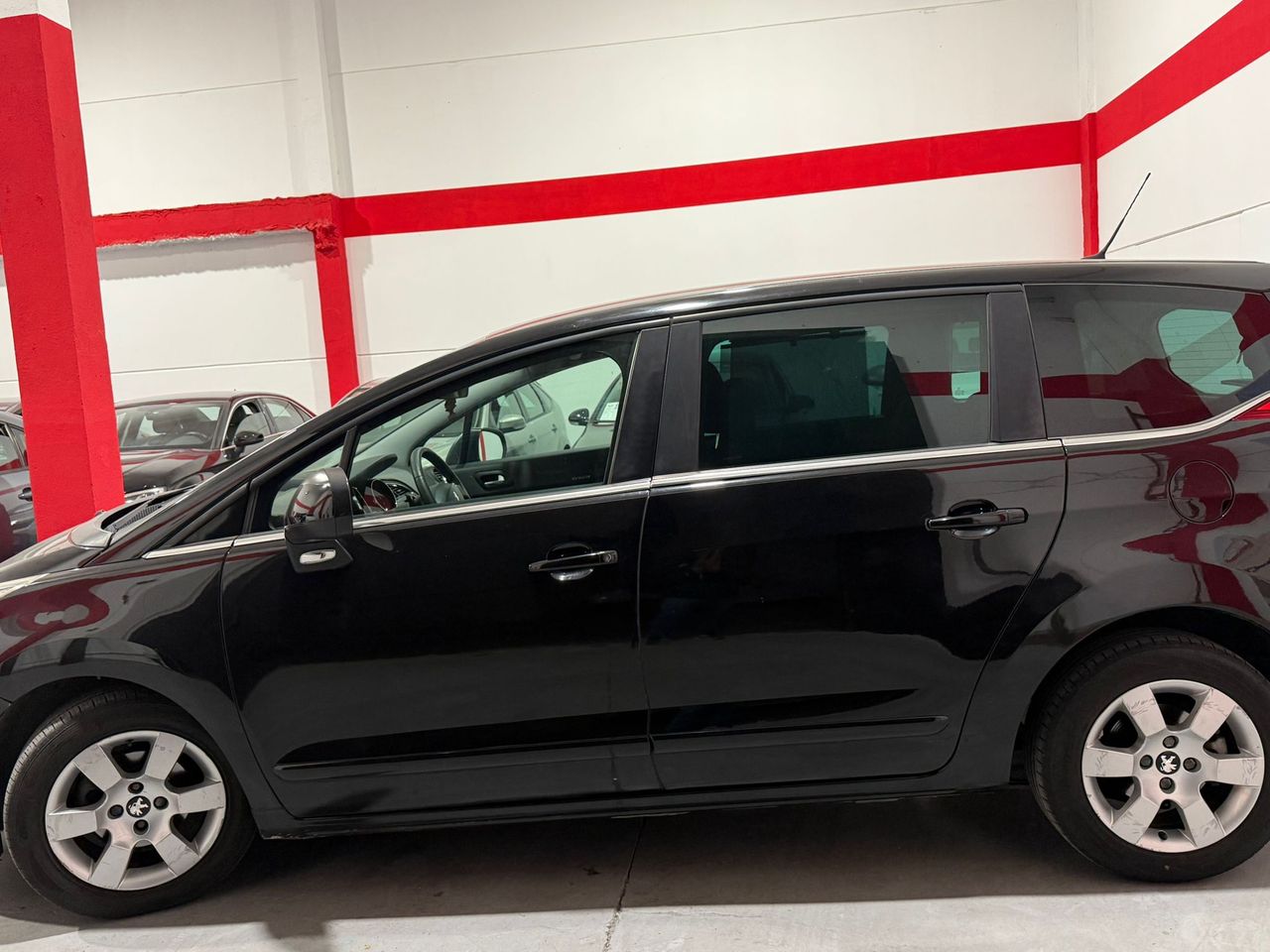 Peugeot 5008 Active 1.6 e-HDi 115 CMP Blue Lion 7 plazas - Foto 6