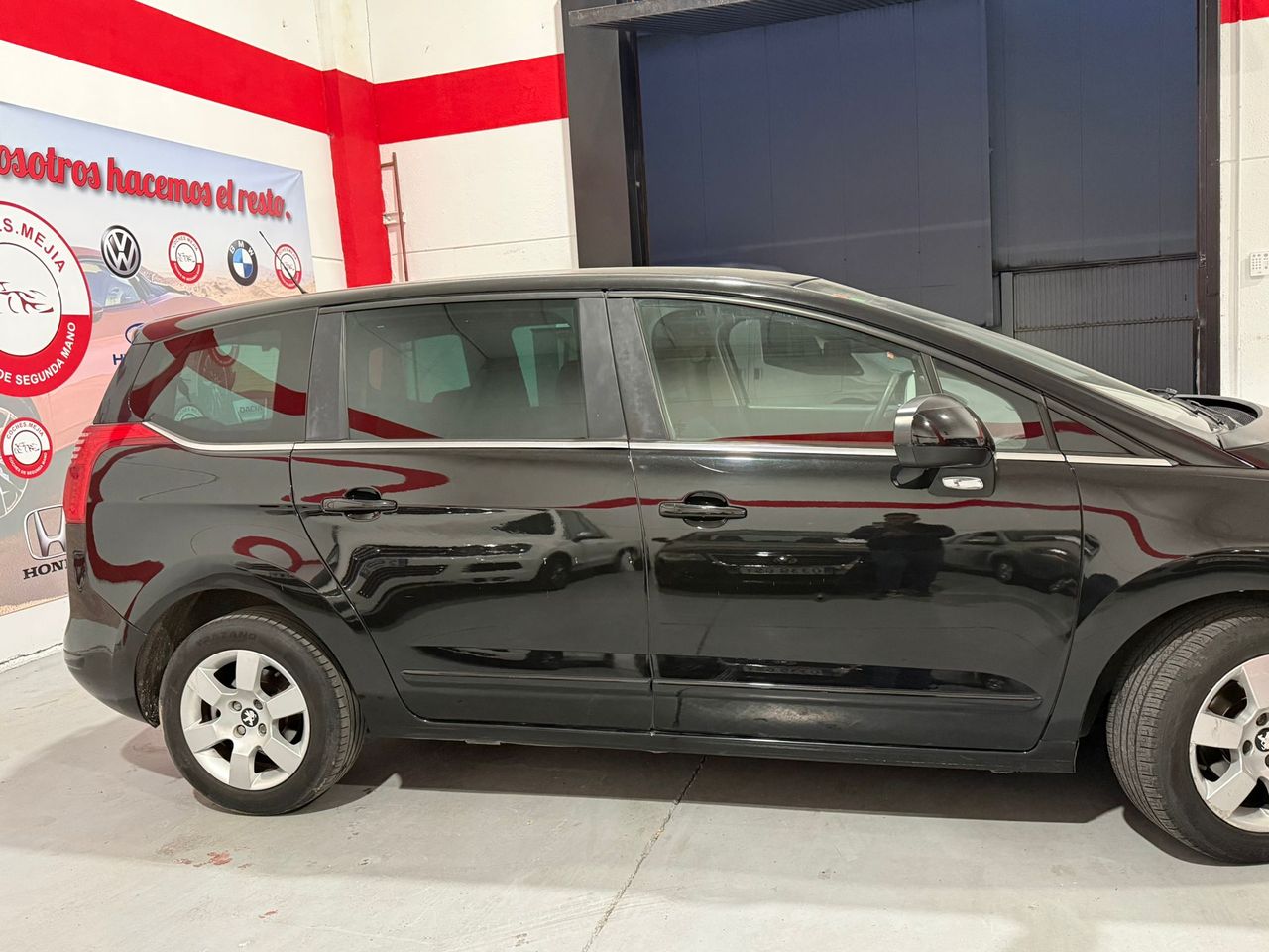 Peugeot 5008 Active 1.6 e-HDi 115 CMP Blue Lion 7 plazas - Foto 5