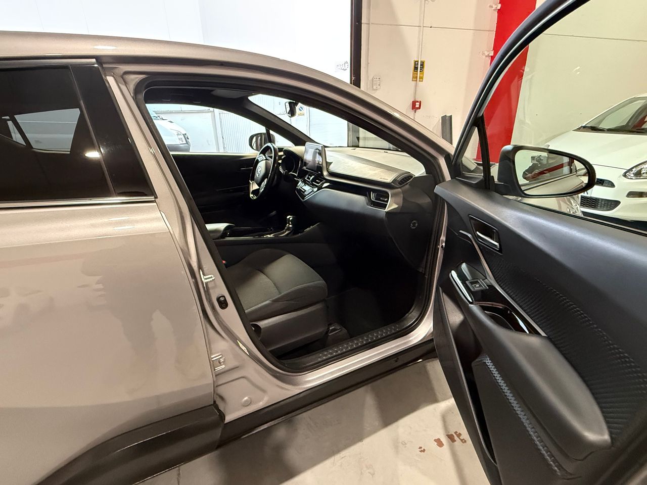 Toyota C-HR 125H Advance - Foto 14