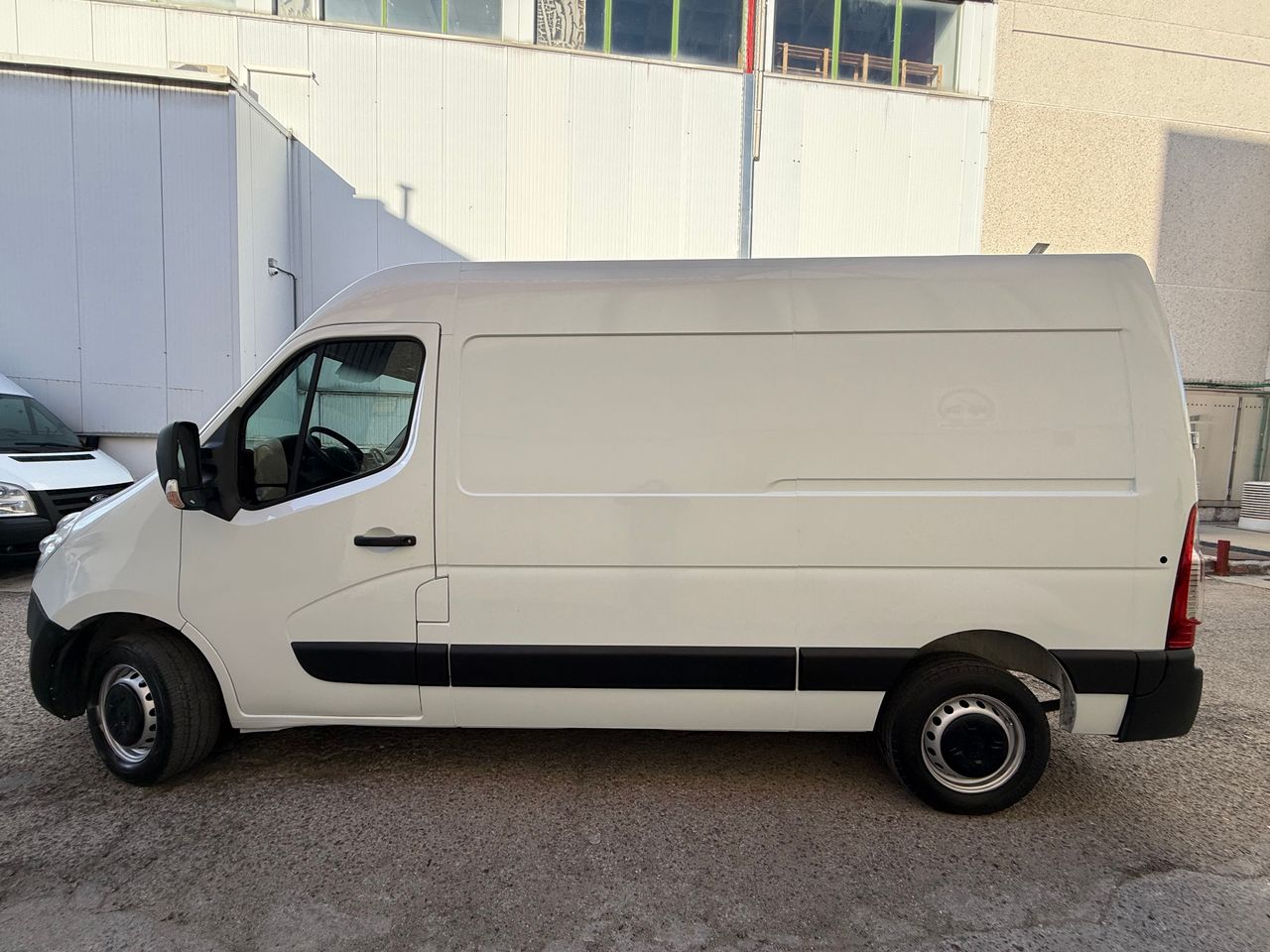 Renault Master III Furgón L3H2 2.3 dCi 136 CV - Foto 14