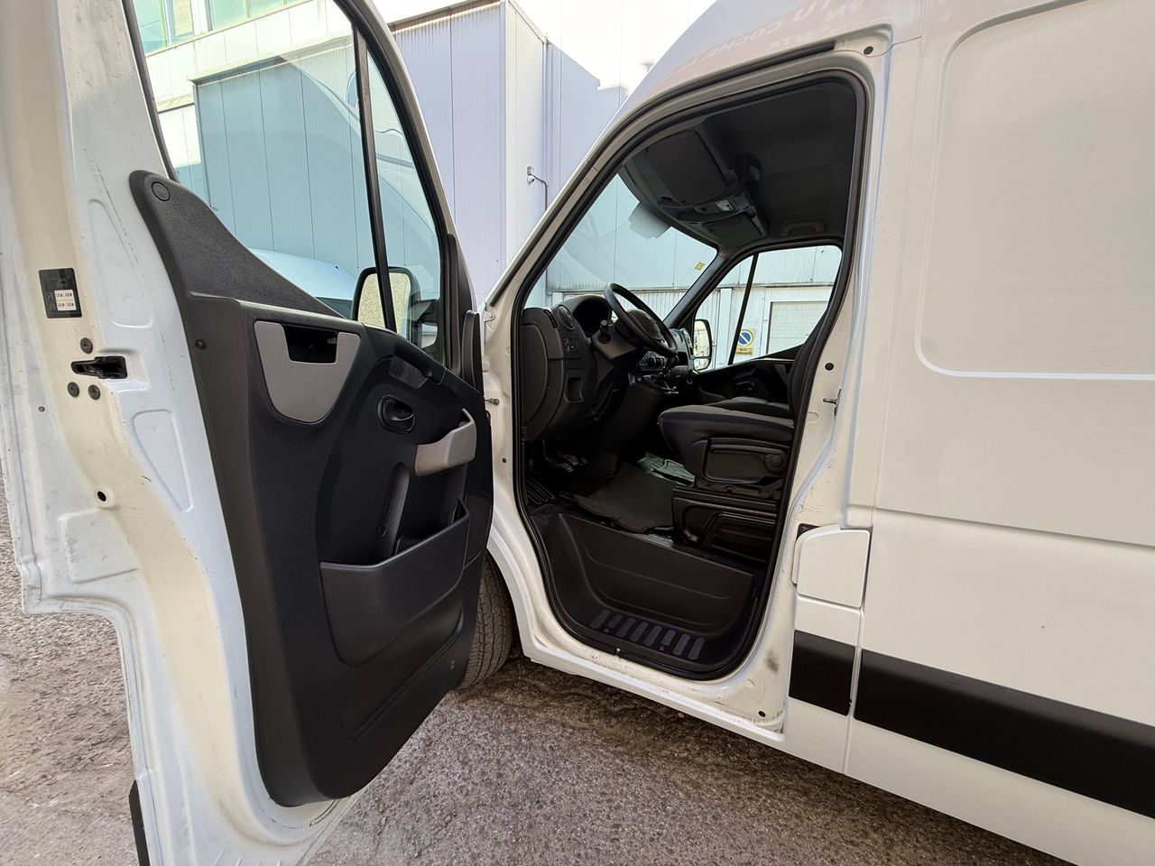 Renault Master III Furgón L3H2 2.3 dCi 136 CV - Foto 15