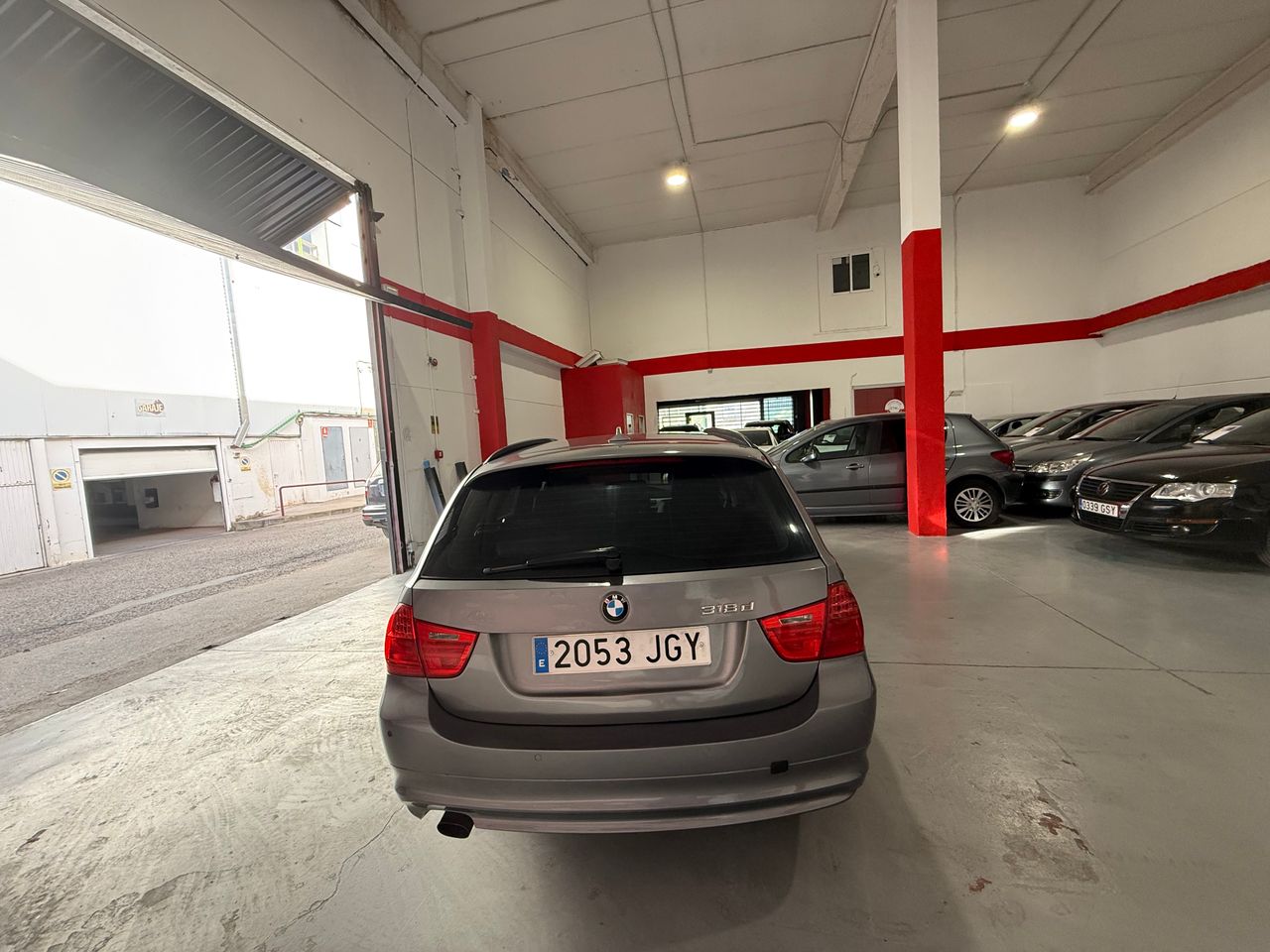 BMW Serie 3 318d Touring - Foto 7