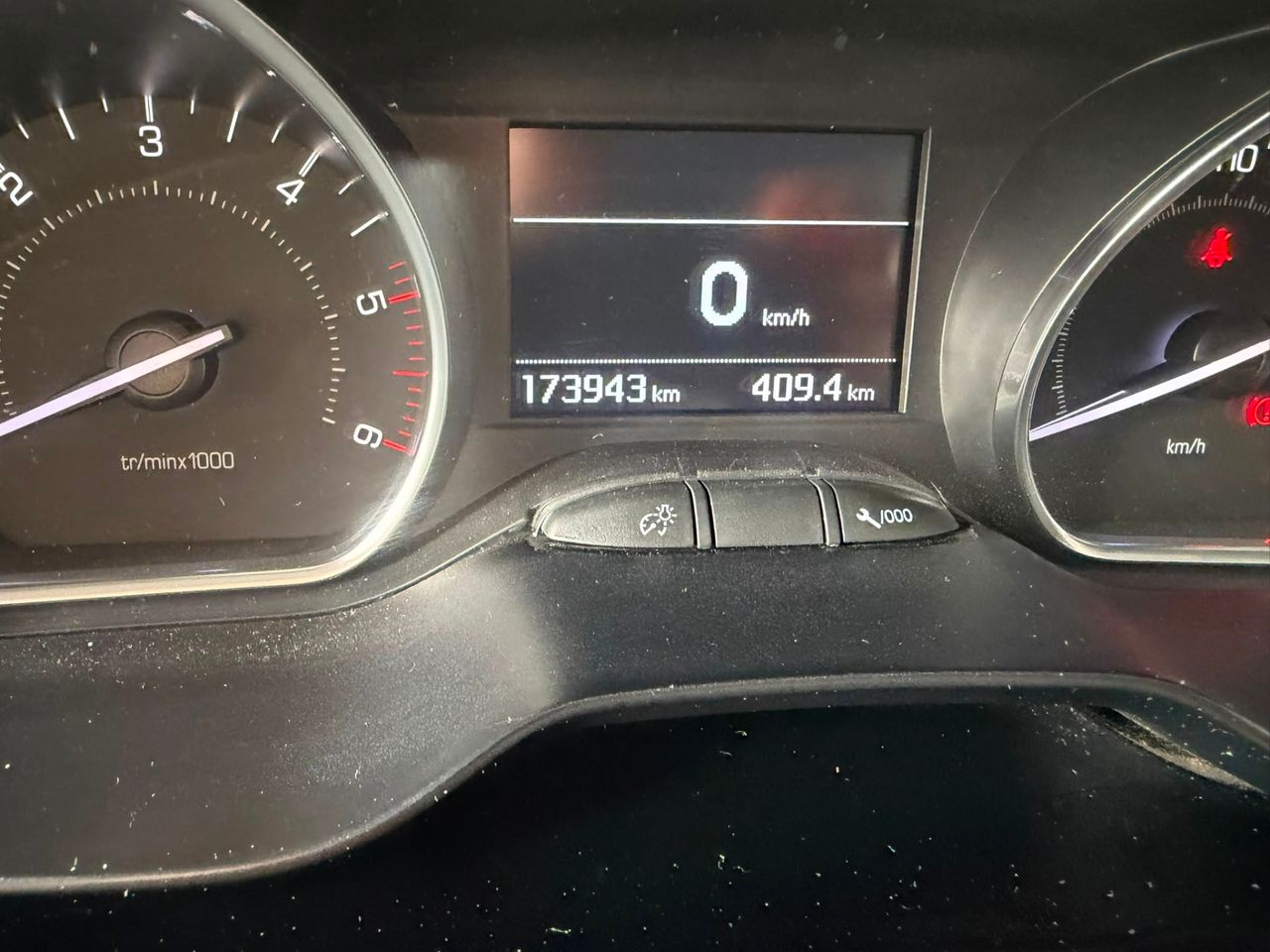 Peugeot 208 208 5p Allure 1.6 BlueHDi 100 - Foto 18