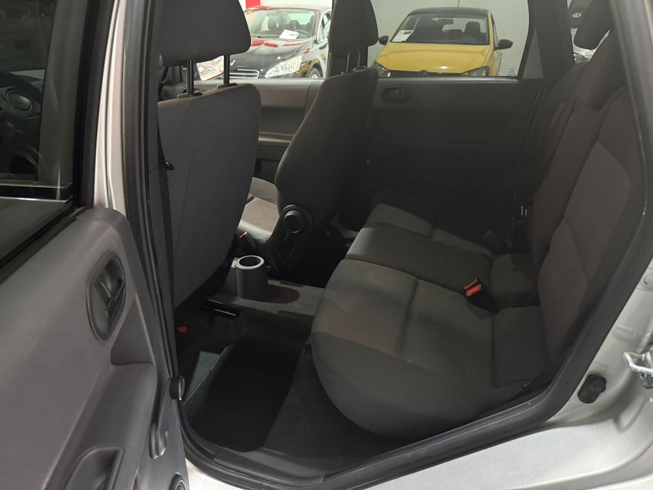 Mitsubishi Colt 1.1 12v Inform - Foto 10