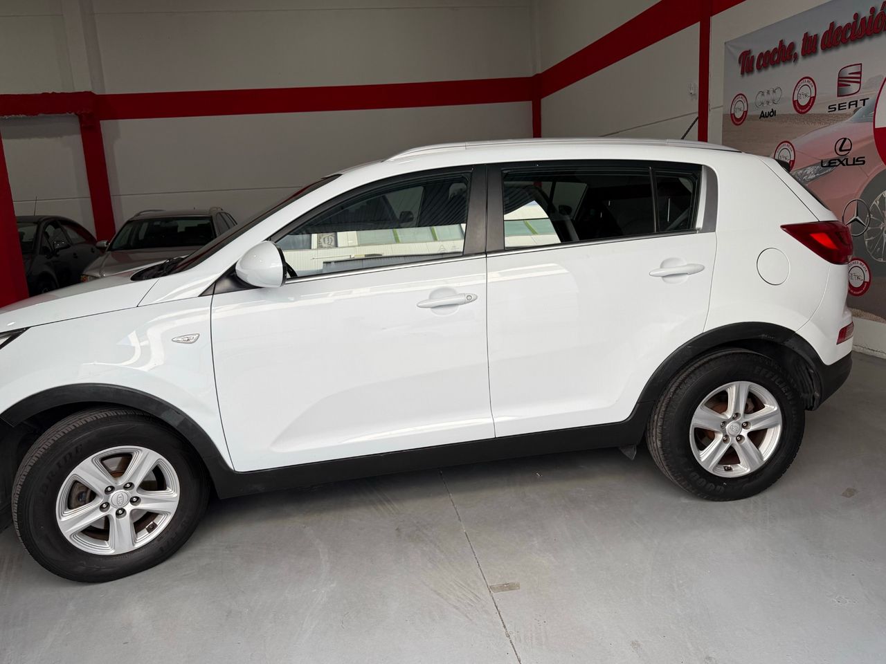 Kia Sportage 1.6 GDi 135 CV Basic 4x2 KIA SPORTAGE 1.6 GDI 135 CV 4X2 - Foto 5