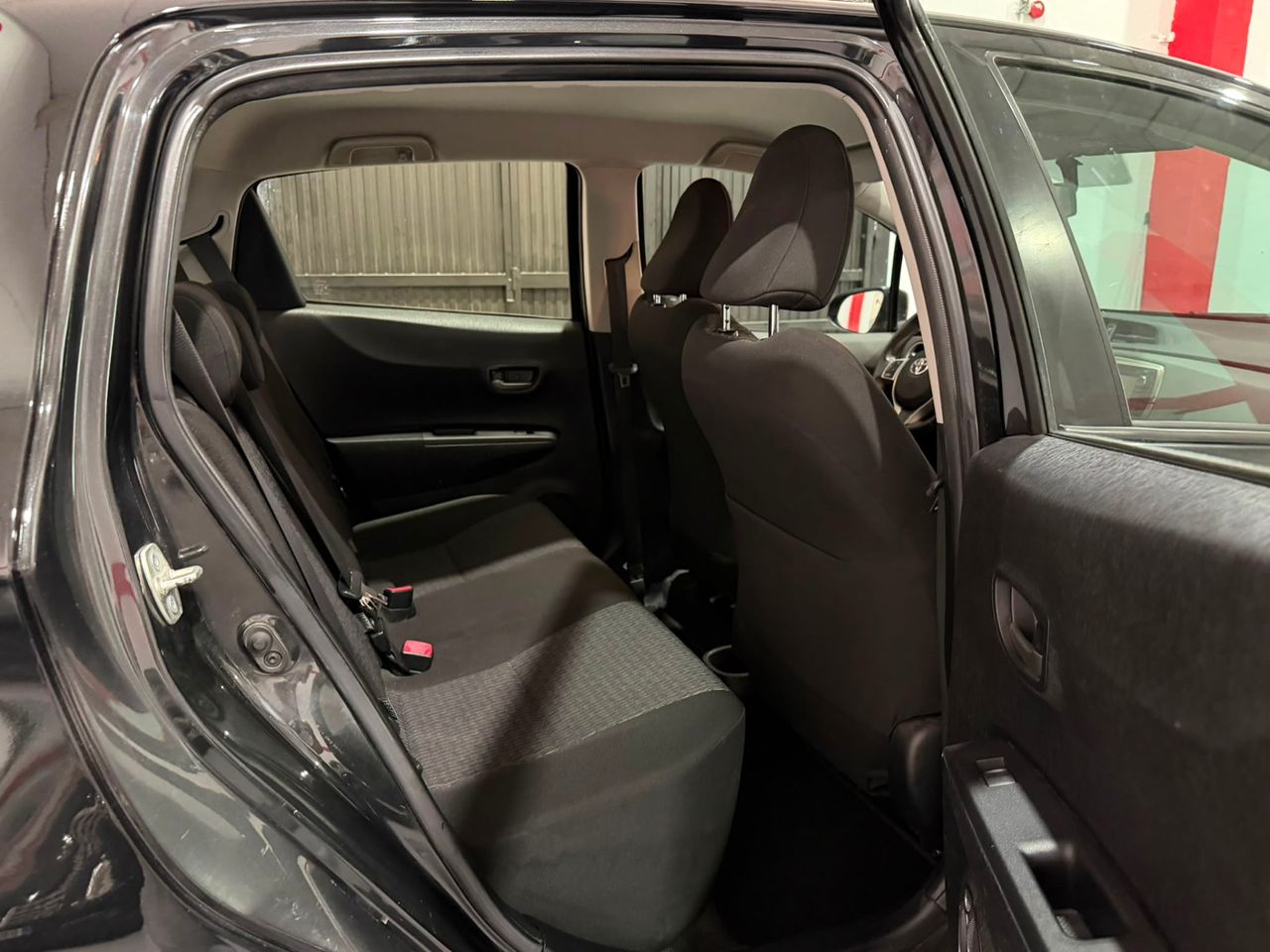 Toyota Yaris 5p 100 Active - Foto 9
