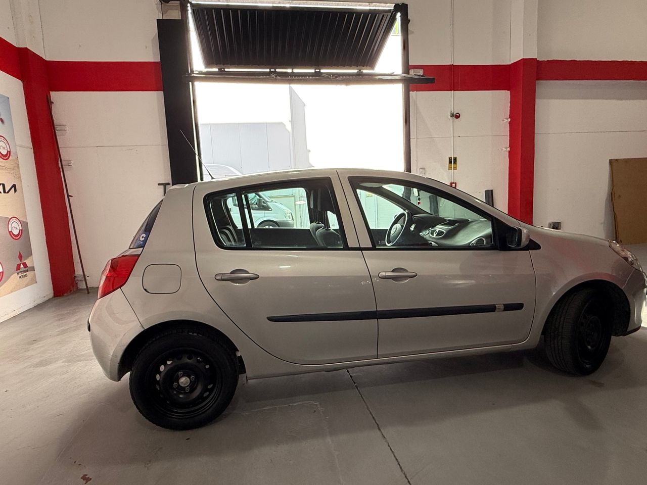 Renault Clio Clio 5p 1.5 dCi 85/86 CV eco2 RENAULT CLIO 1.5 DCI 86 CV ECO2 - Foto 4