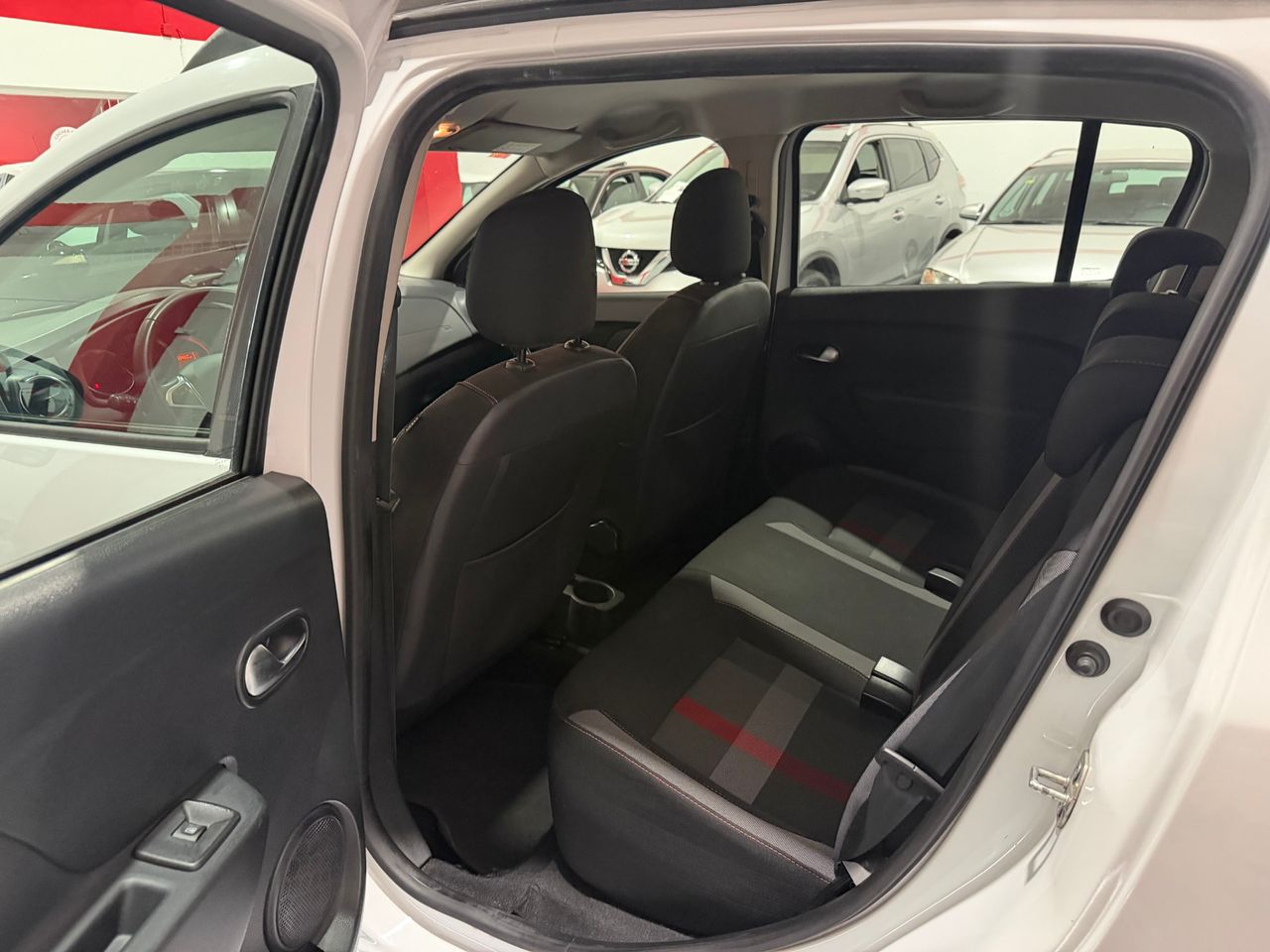 Dacia Sandero Stepway TCE 66 kW - Foto 12