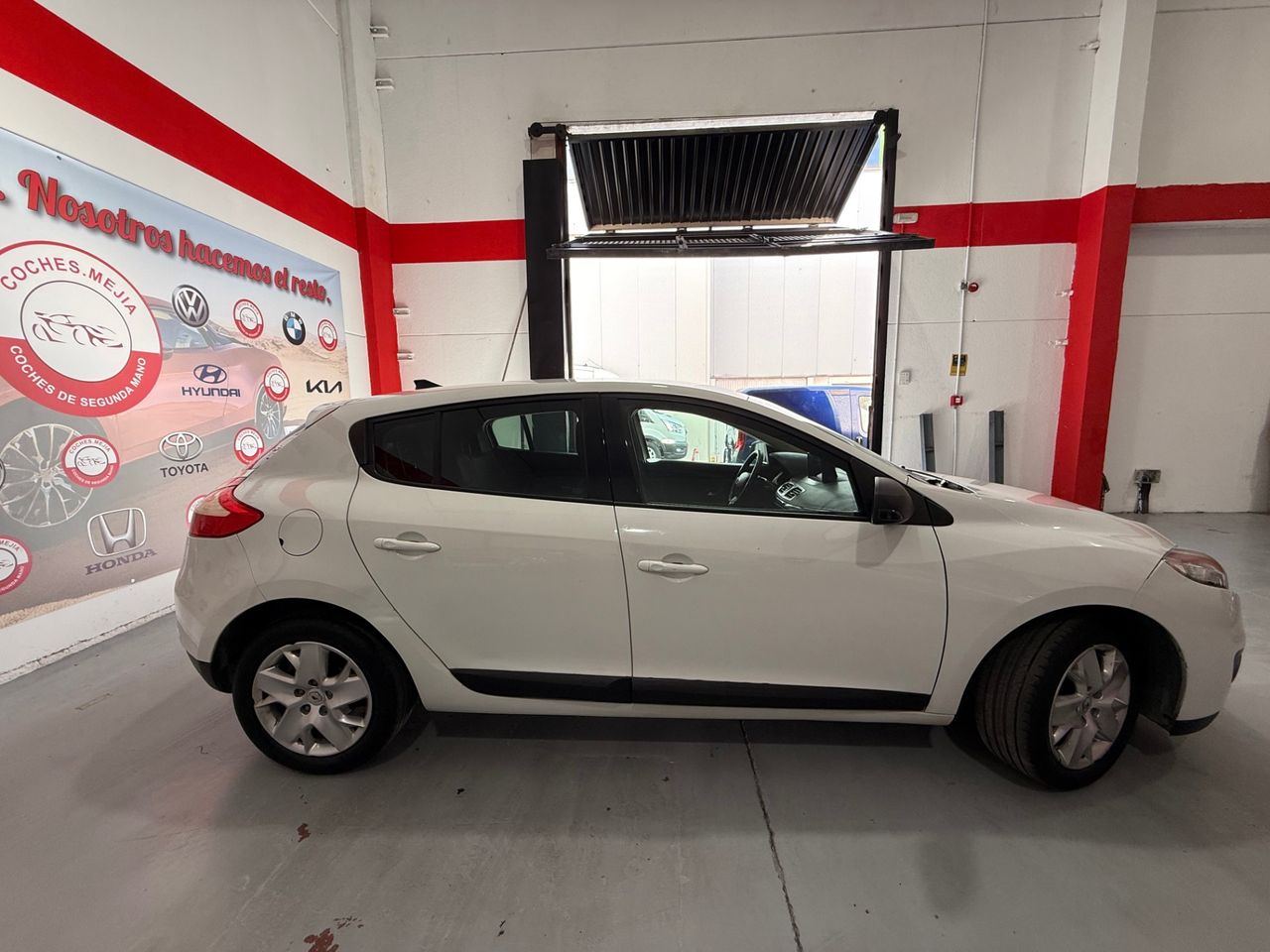 Renault Megane Mégane III Hatchback Van 1.5 dCi 110 CV FAP RENAULT MÉGANE III HATCHBACK VAN 1.5 DCI 110 CV FAP - Foto 8